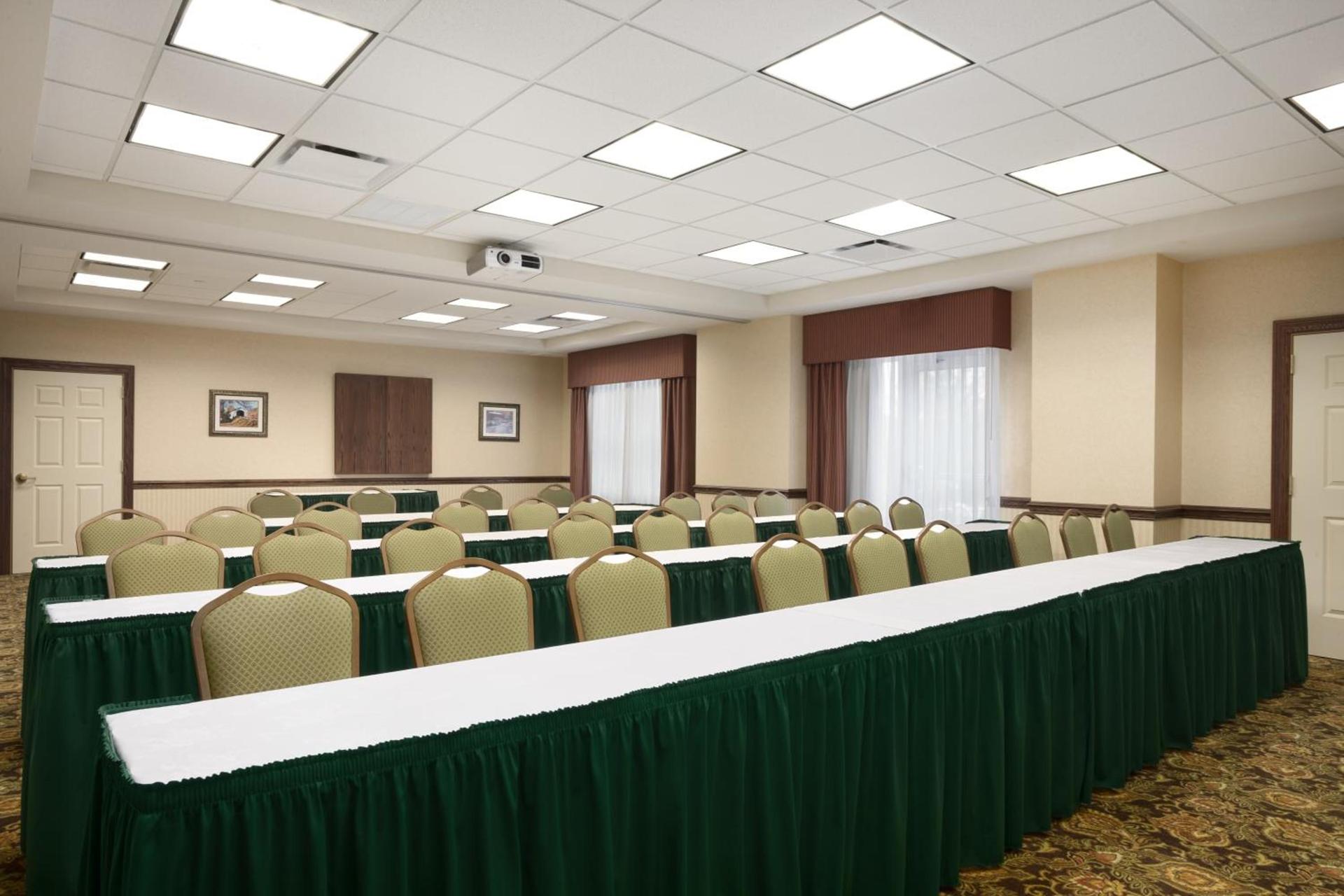 Country Inn & Suites by Radisson, State College Penn State Area , PA photo 18