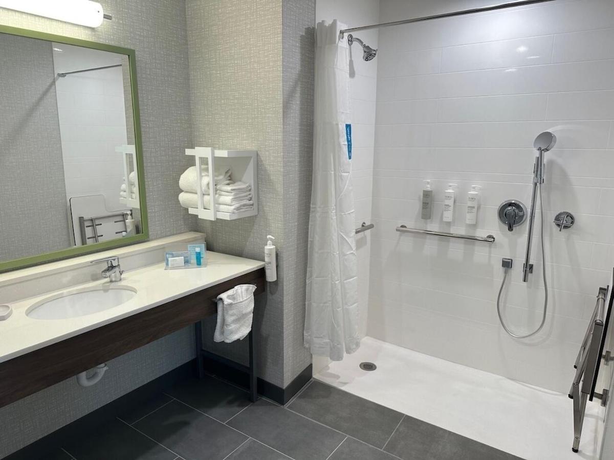 Hampton Inn & Suites Ruskin I-75, FL photo 37