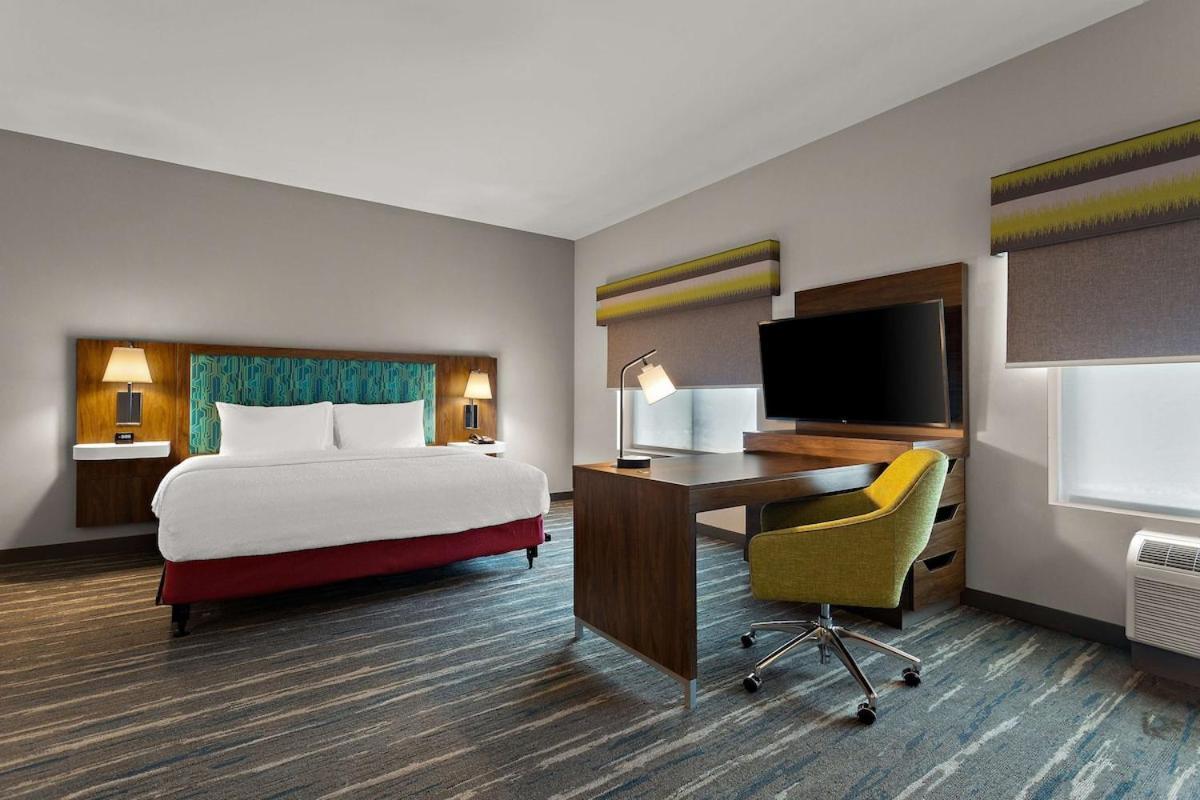 Hampton Inn & Suites Ruskin I-75, FL photo 6