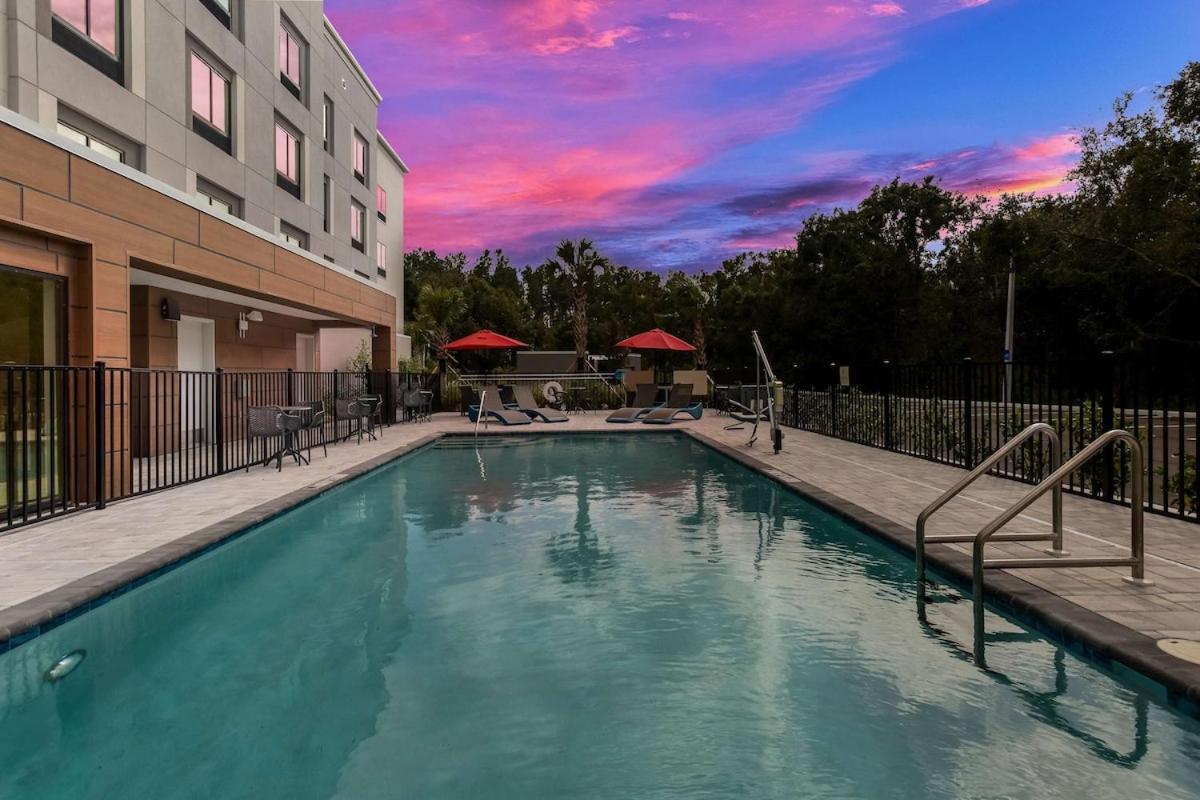 Hampton Inn & Suites Ruskin I-75, FL photo 2