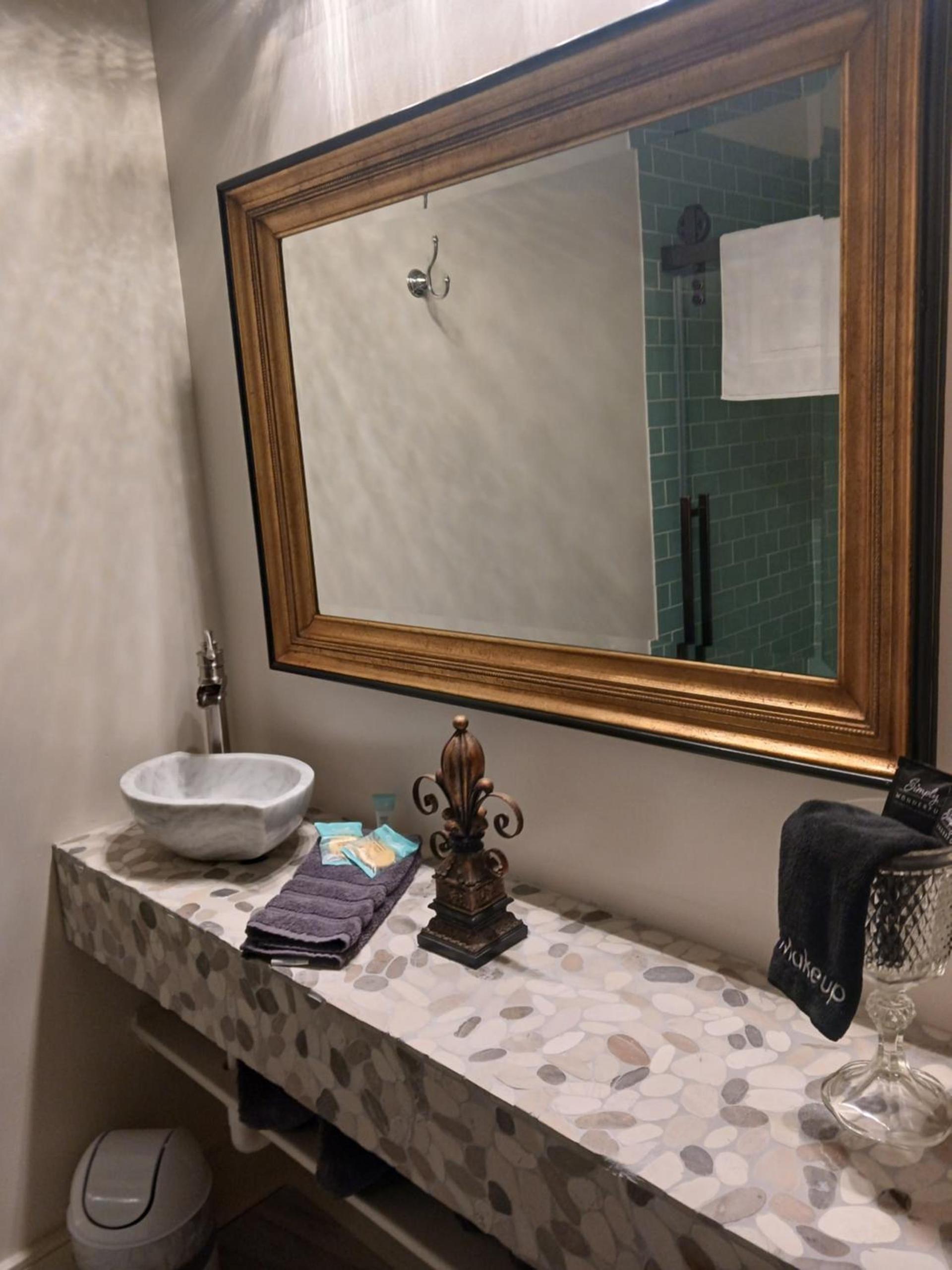 Lee House Inn photo 13