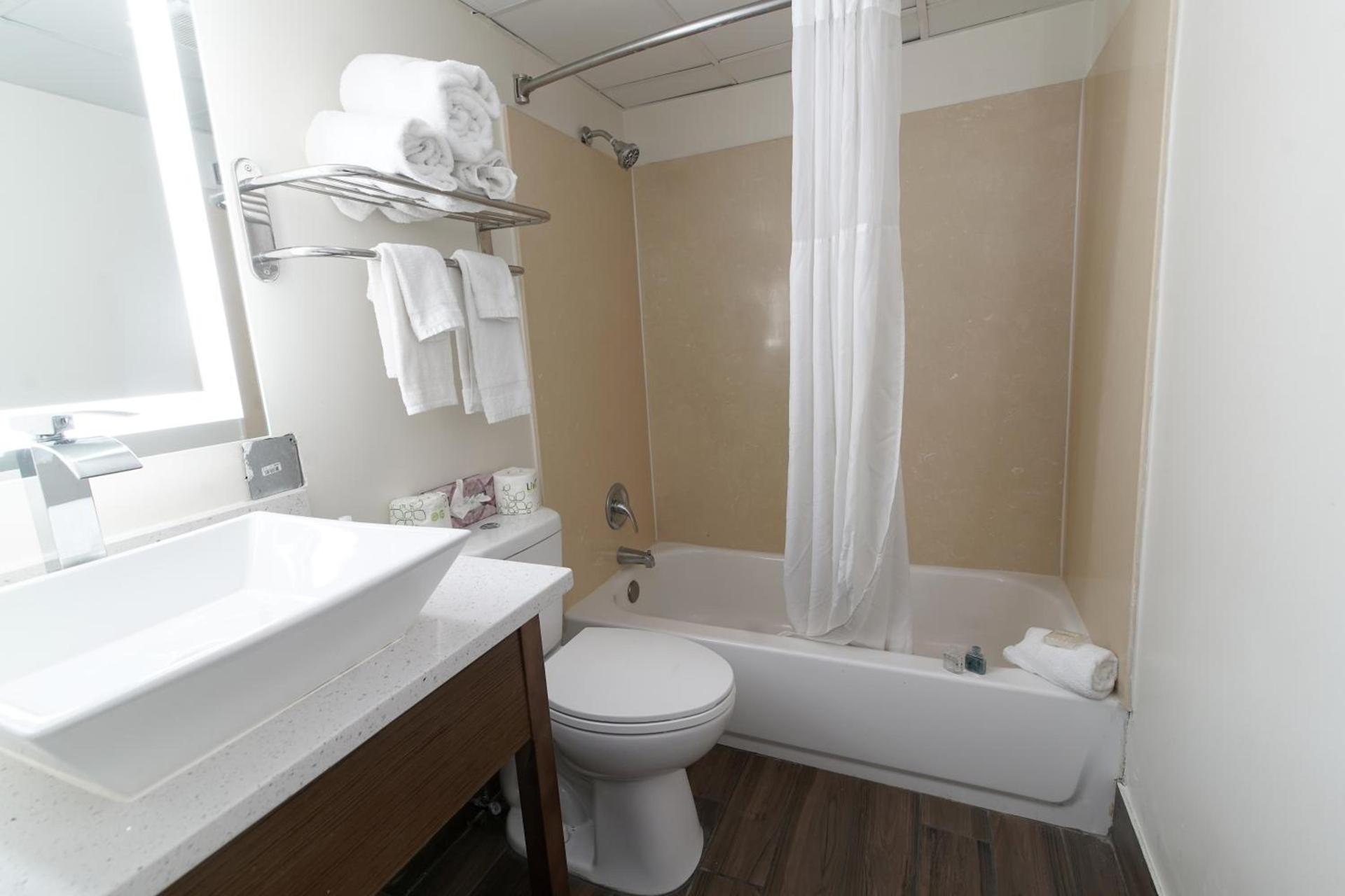 Marjac Suites Virginia Beach Oceanfront photo 19