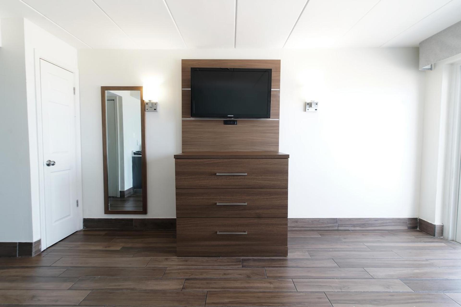 Marjac Suites Virginia Beach Oceanfront photo 14