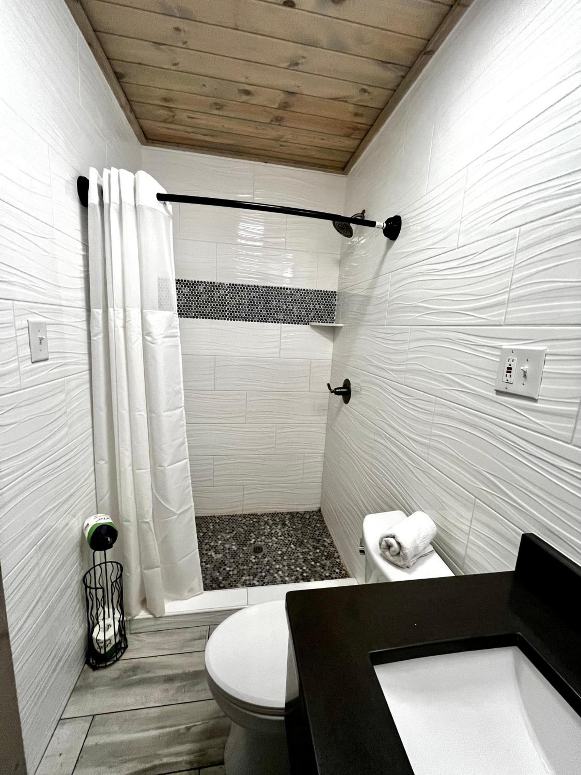 Gulf Coast Inn photo 21