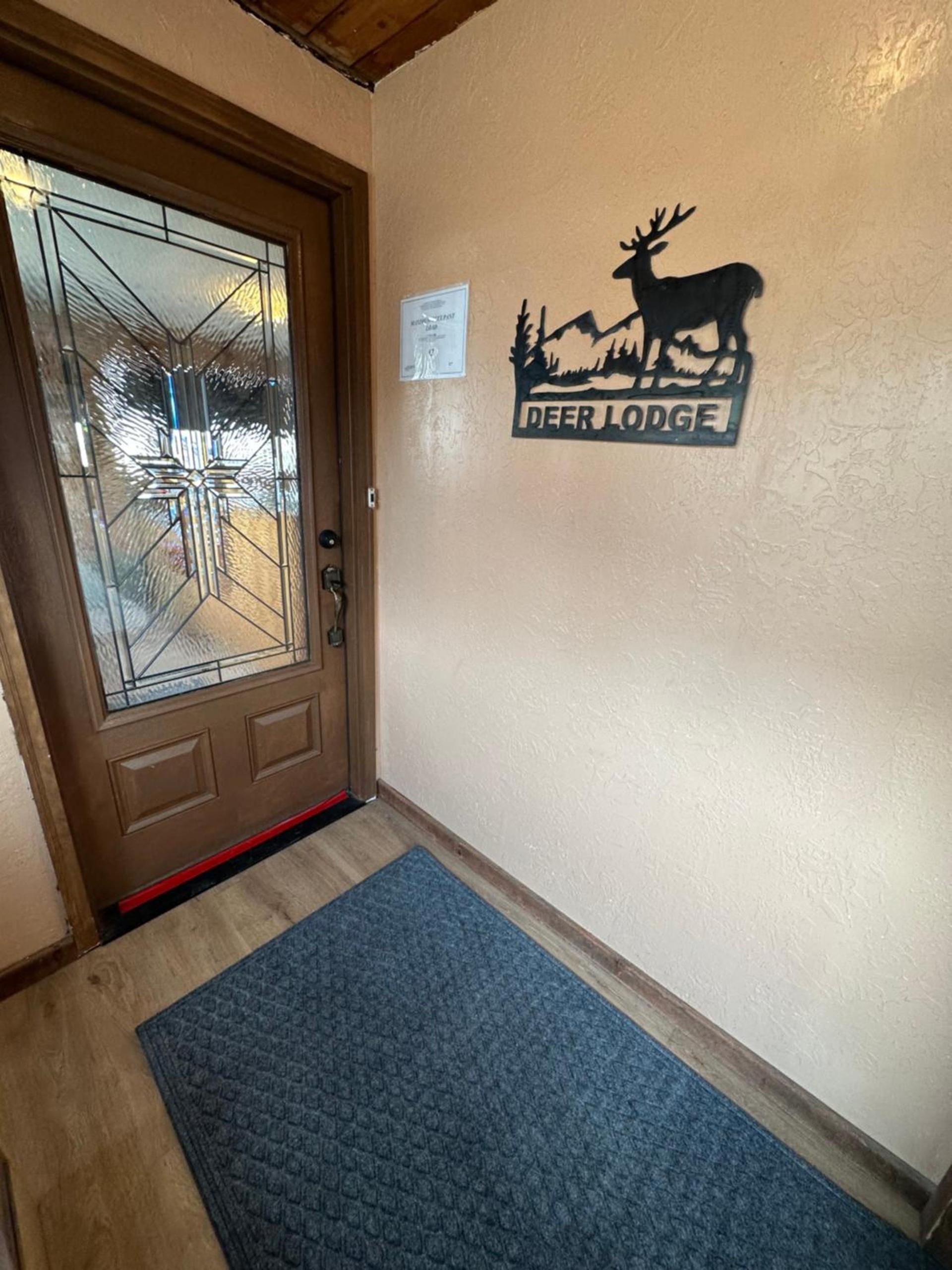 Deer Lodge photo 23
