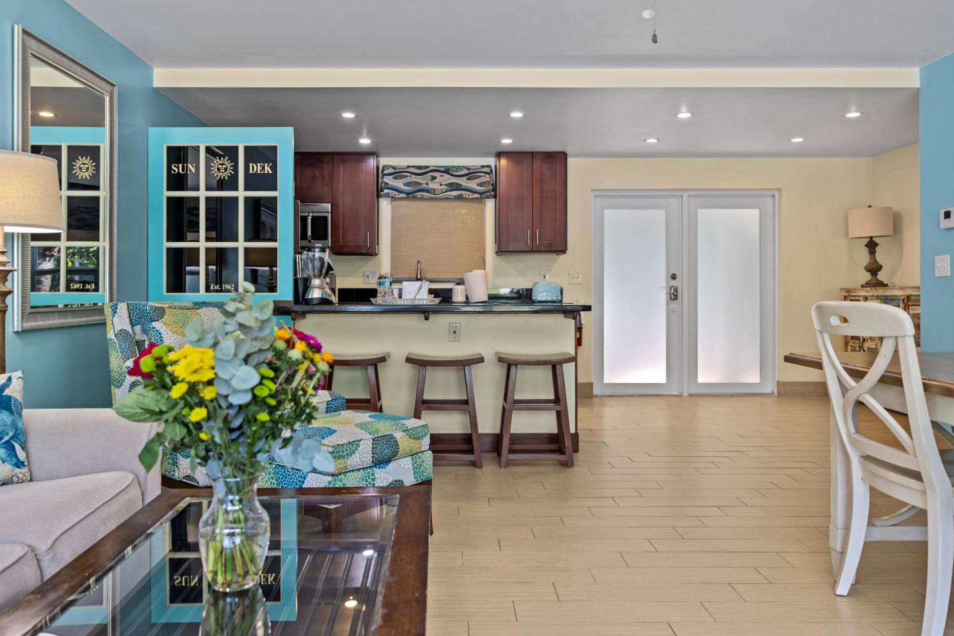Sun Dek Beach House photo 22