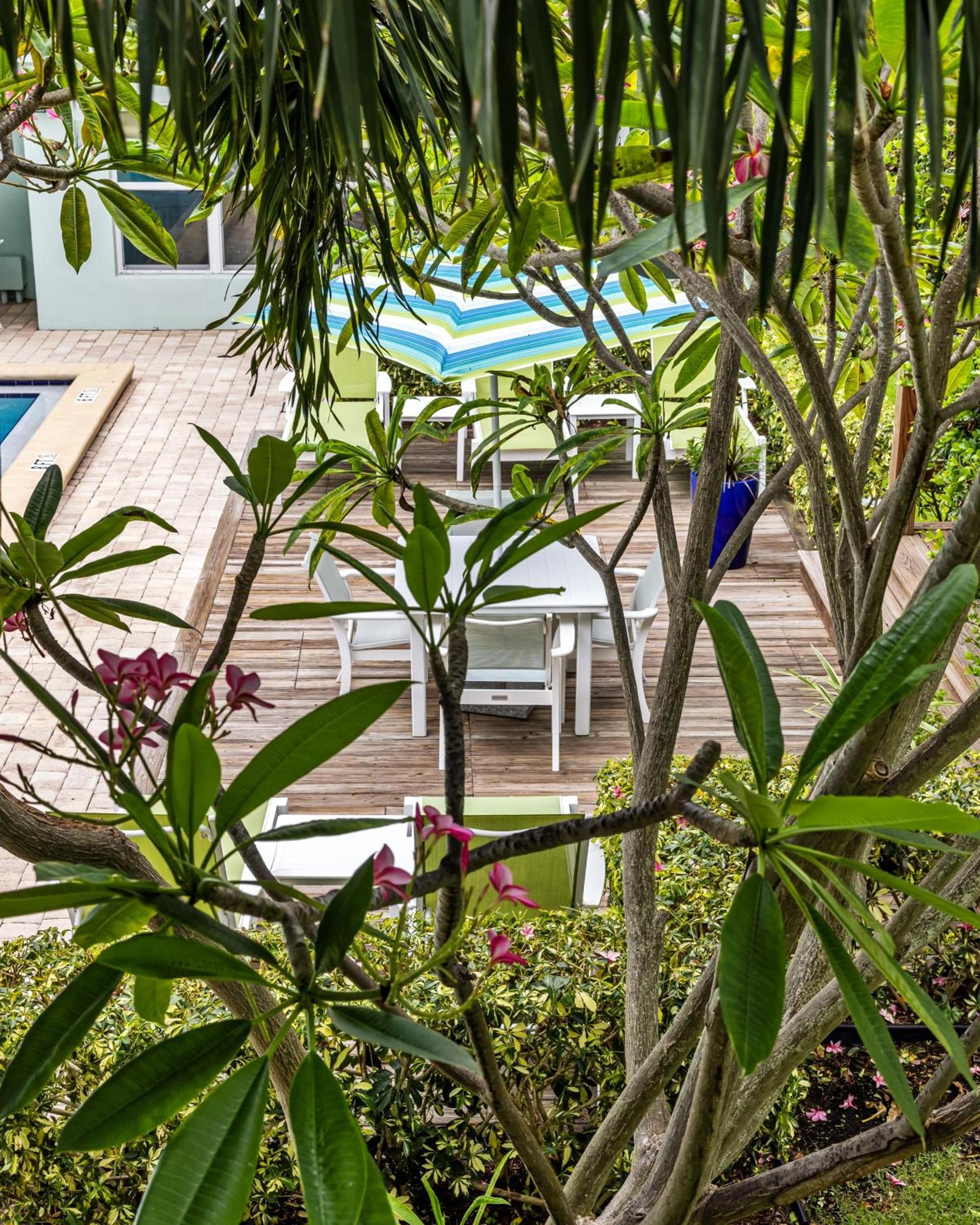 Sun Dek Beach House photo 30