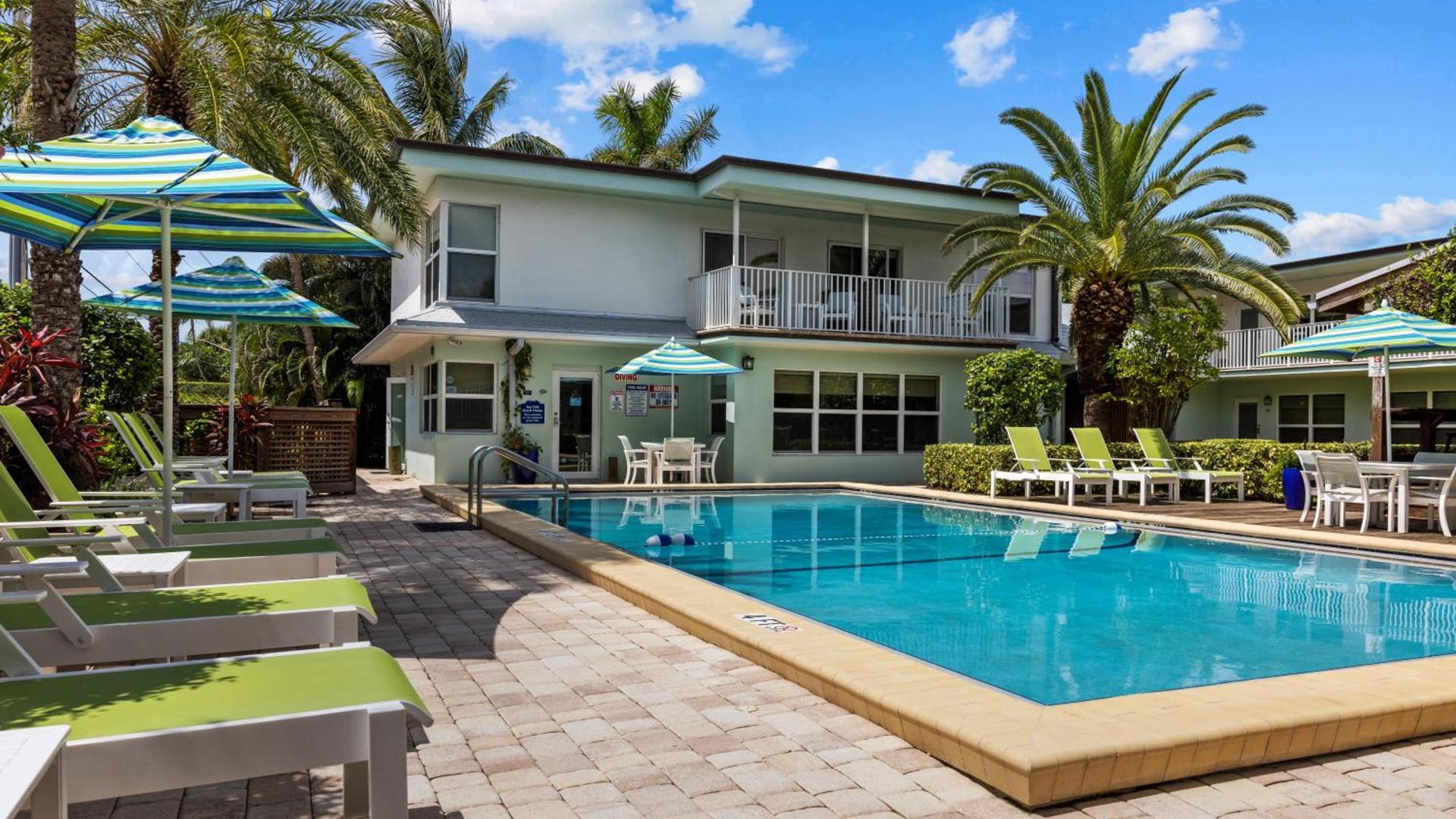 Sun Dek Beach House photo 32