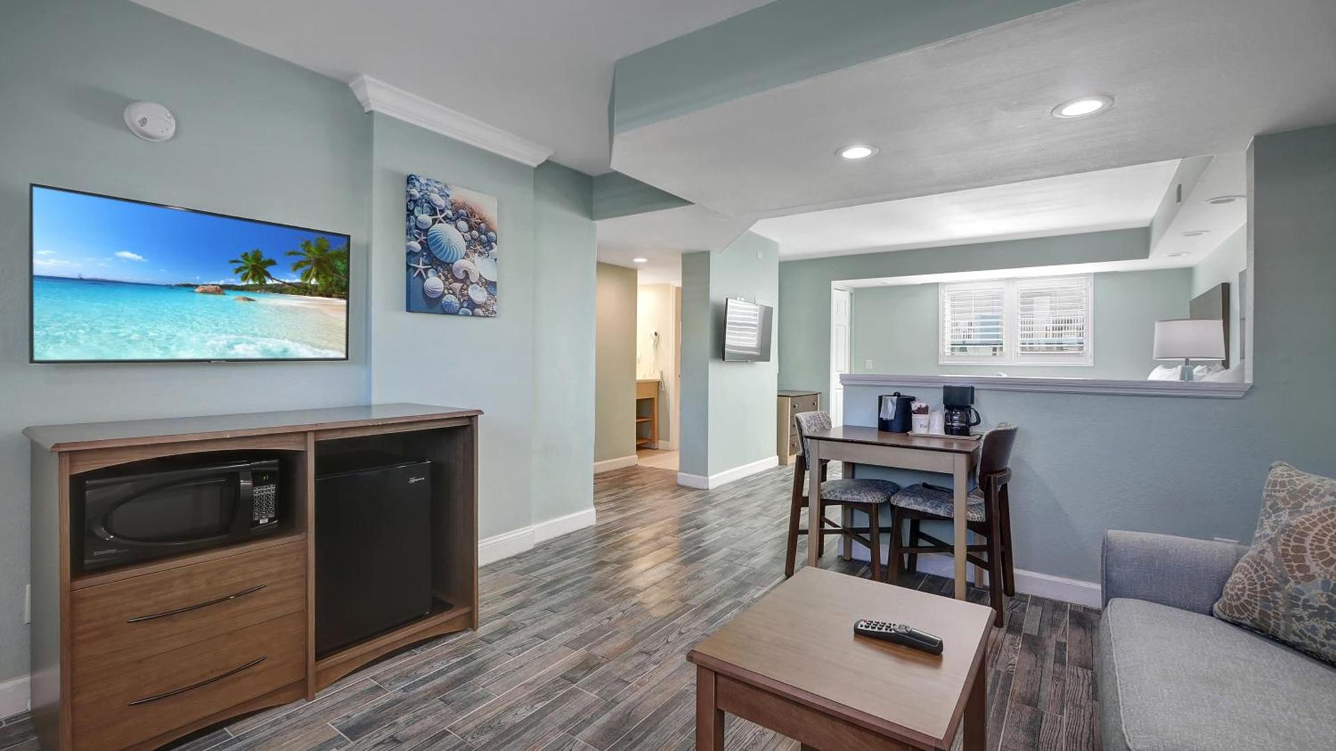 Boardwalk Inn and Suites photo 39