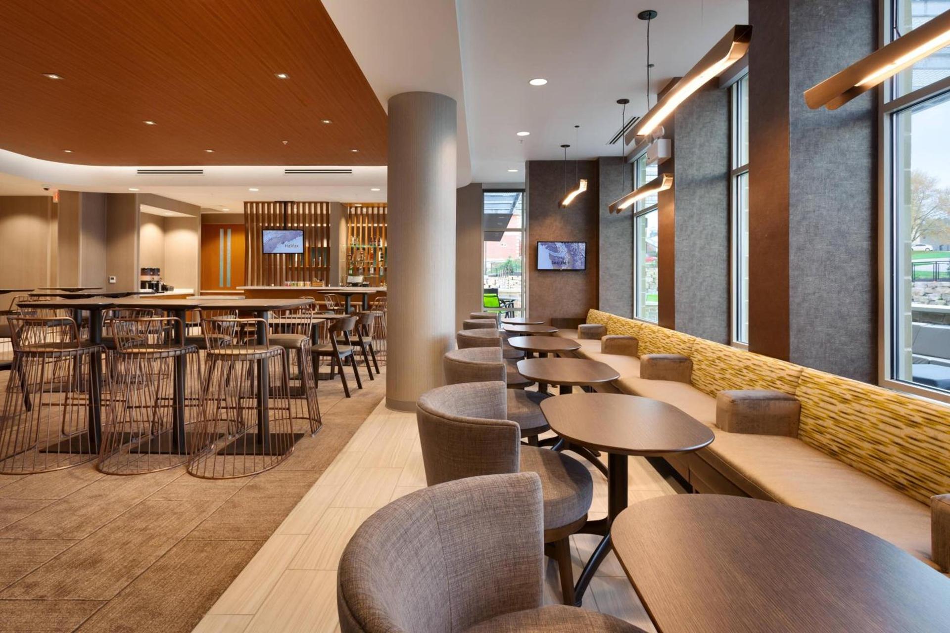 SpringHill Suites by Marriott Coralville photo 6
