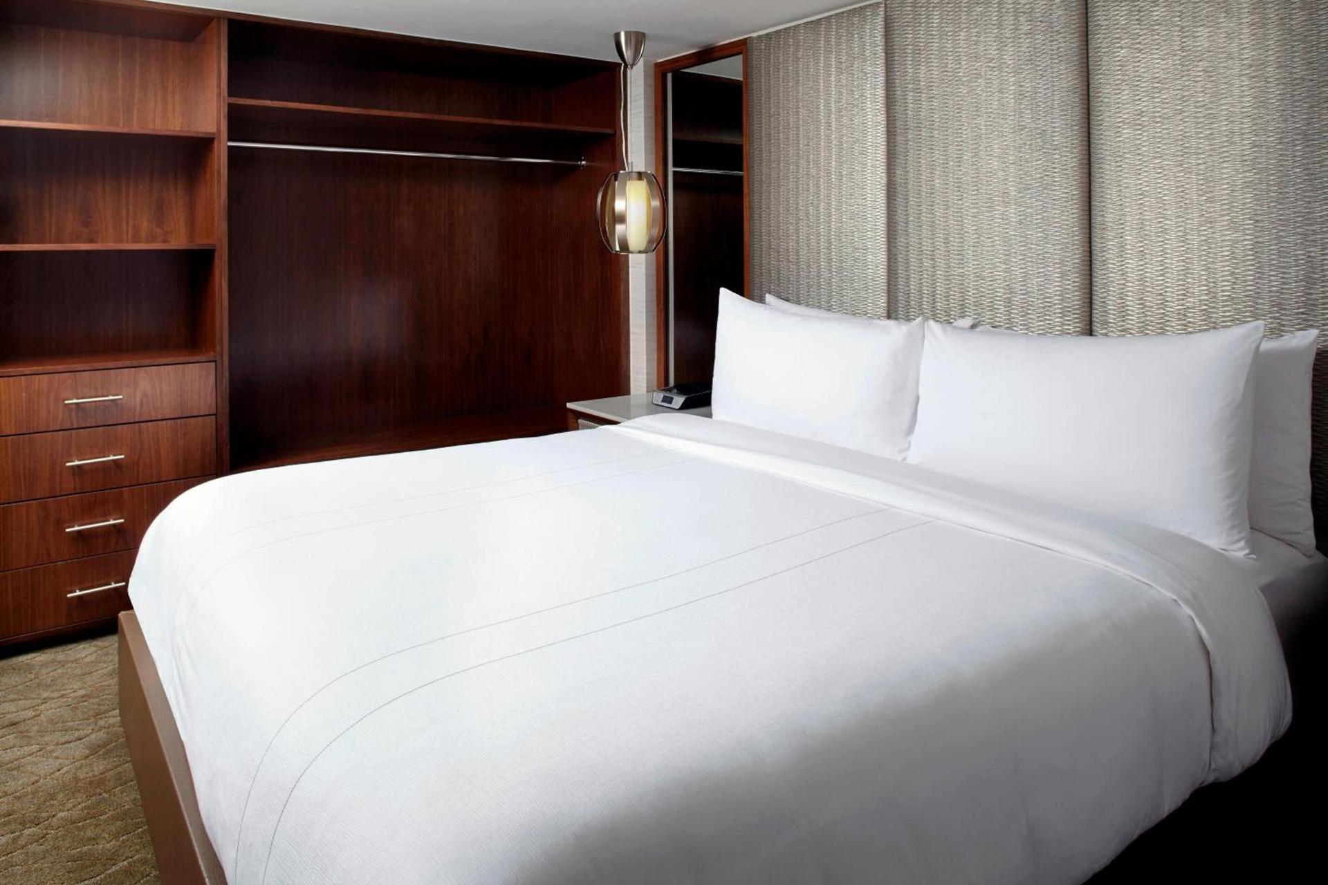 Raleigh Marriott Crabtree Valley photo 20