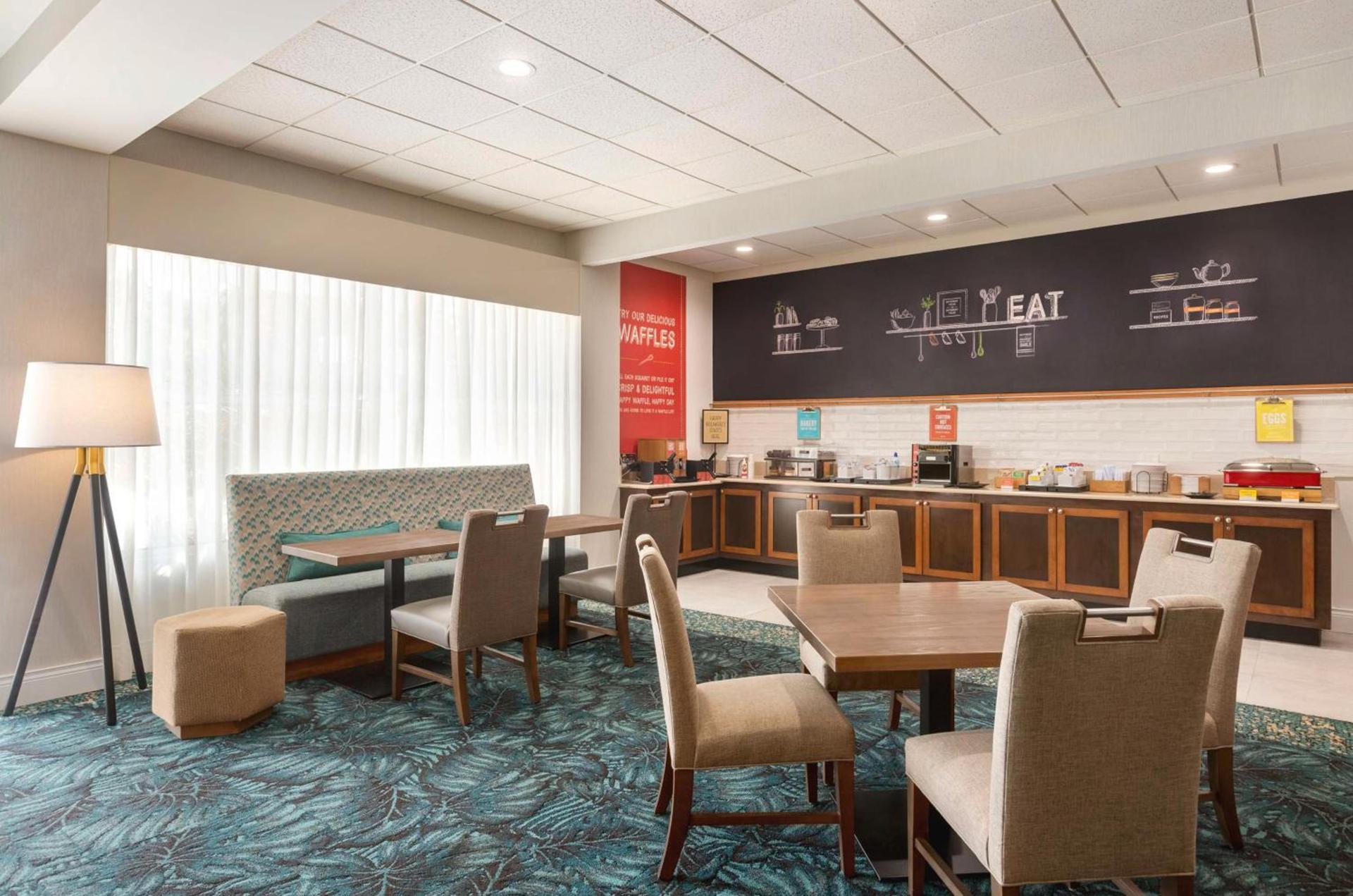 Hampton Inn Pembroke Pines photo 9