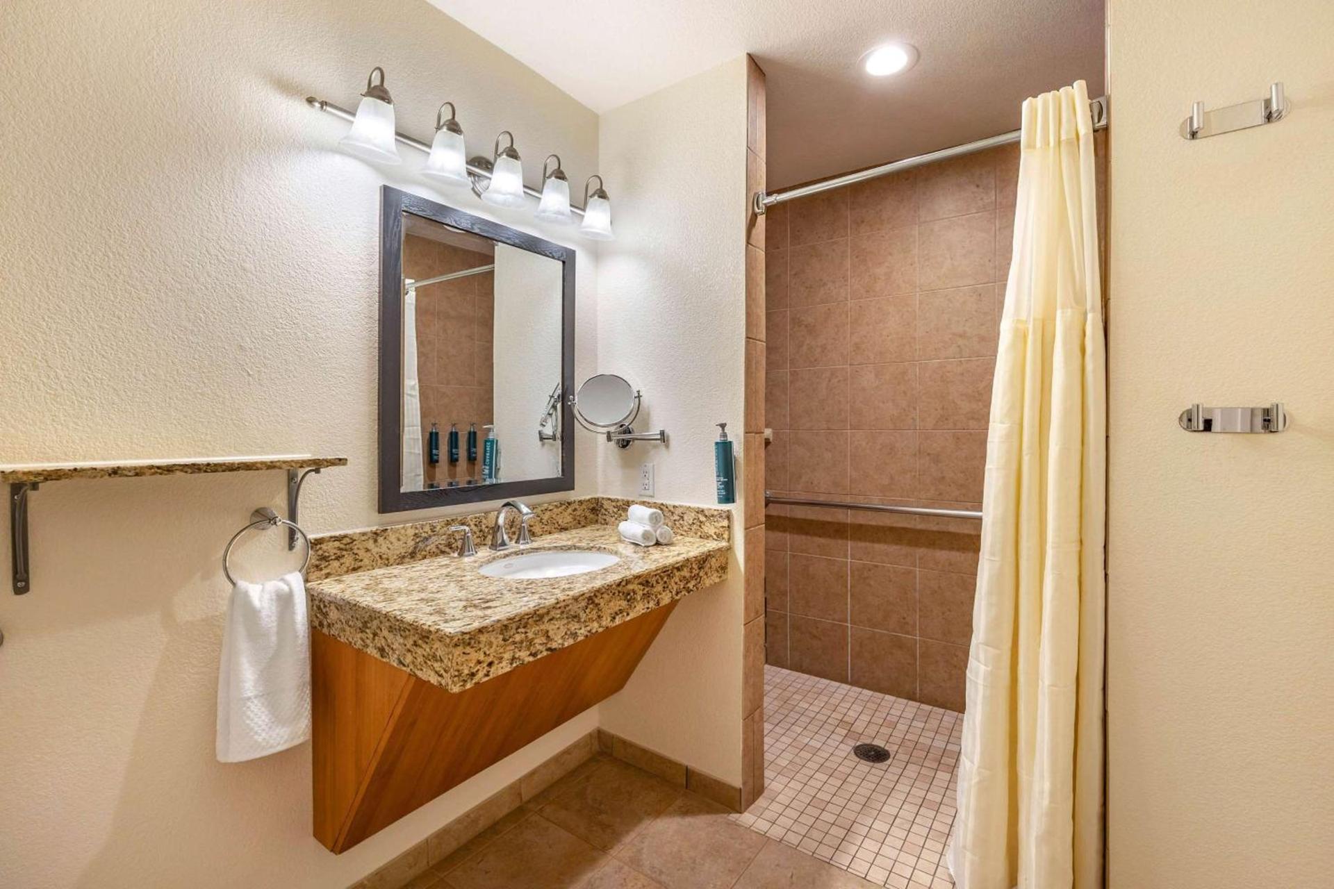 Hilton Vacation Club Desert Retreat Las Vegas photo 13