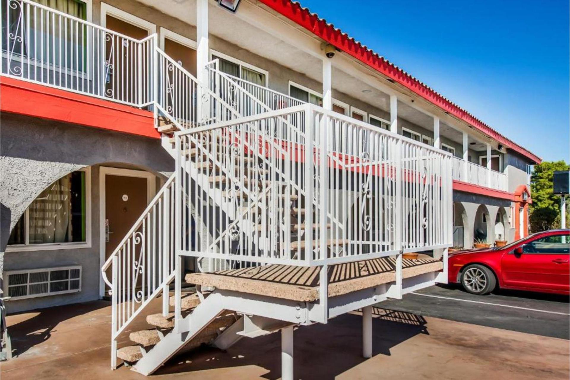 Hotel Europa Ridgecrest photo 11