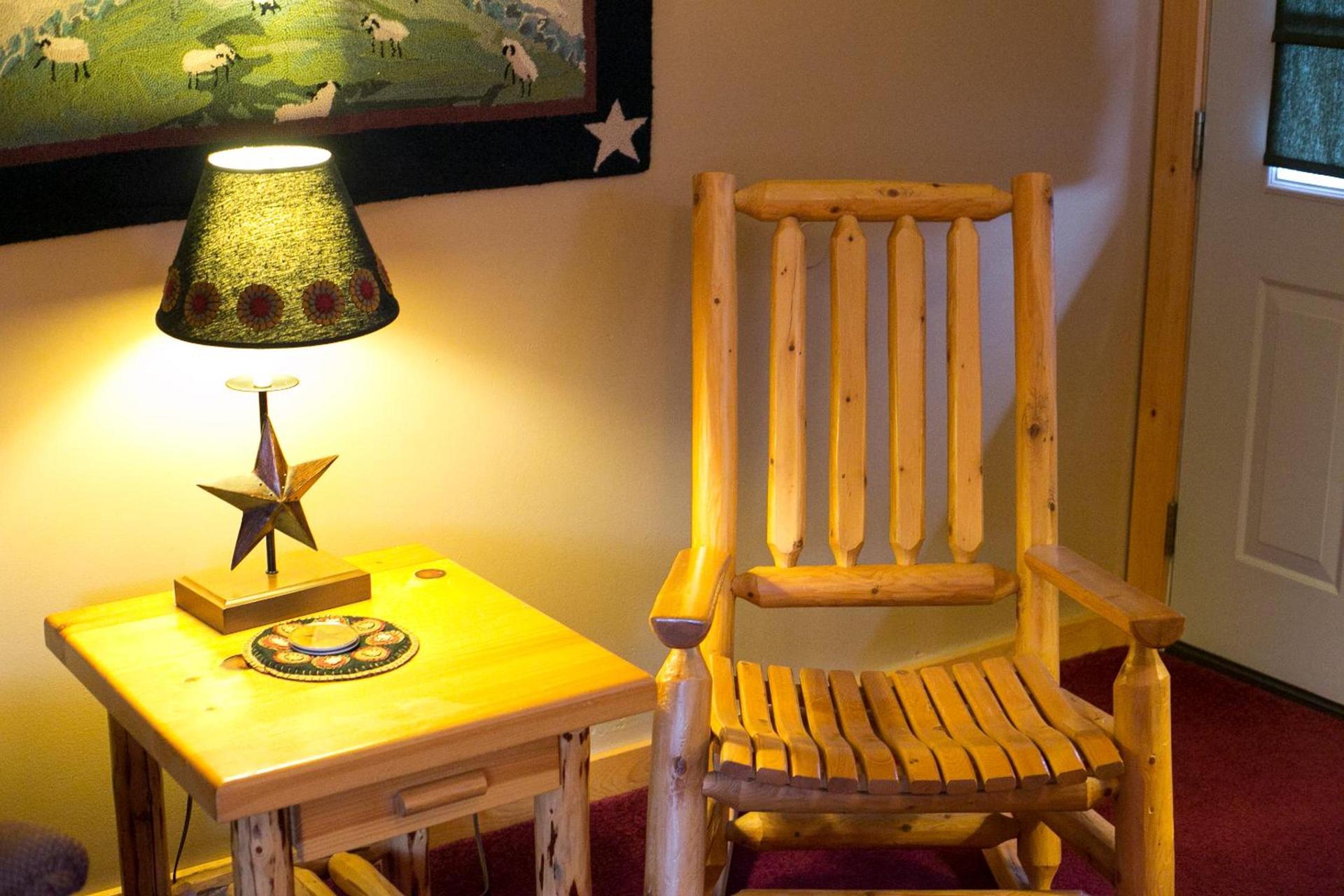 Blessing Lodge by Amish Country Lodging photo 21