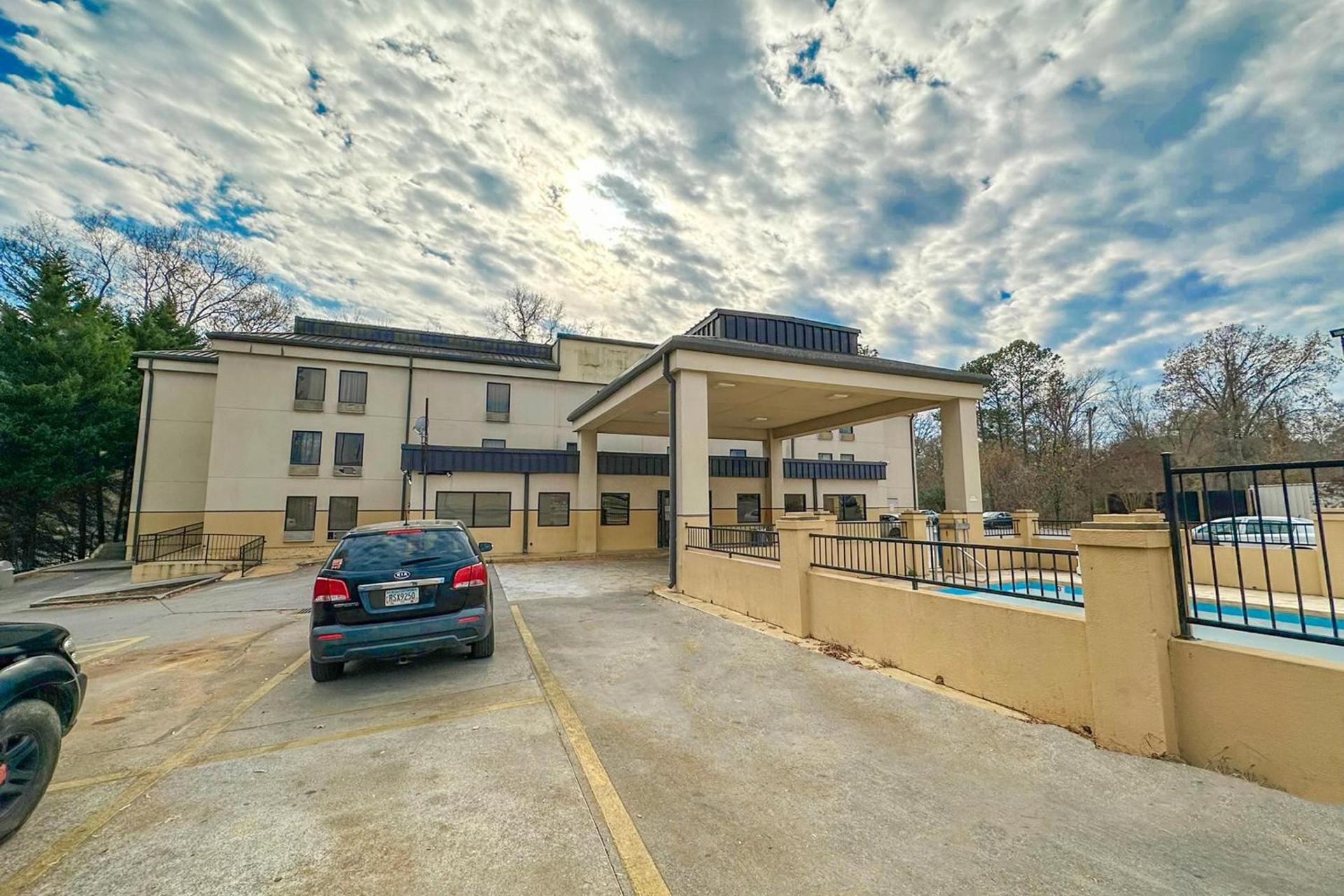 OYO Hotel Rome West GA photo 15