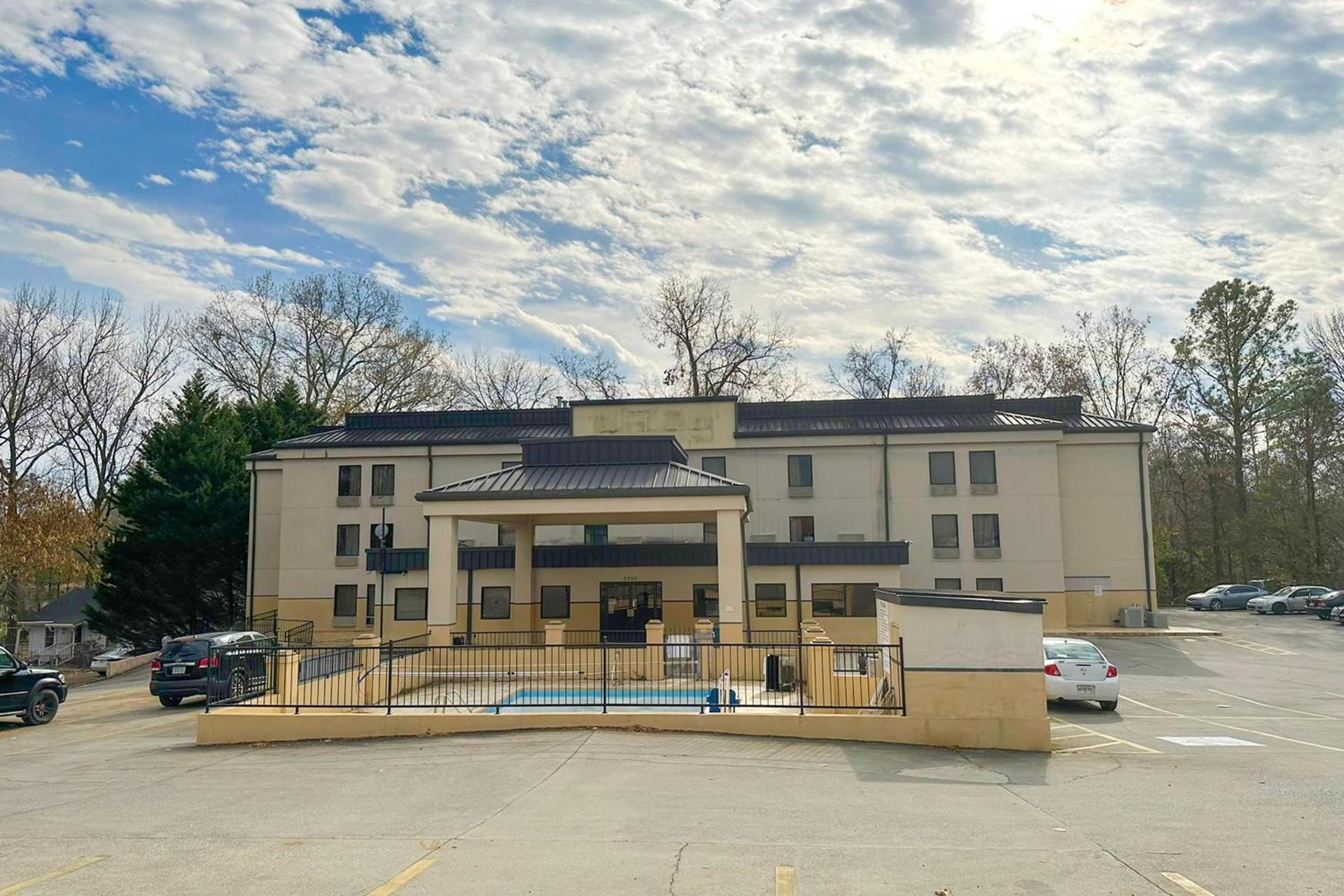 OYO Hotel Rome West GA photo 17