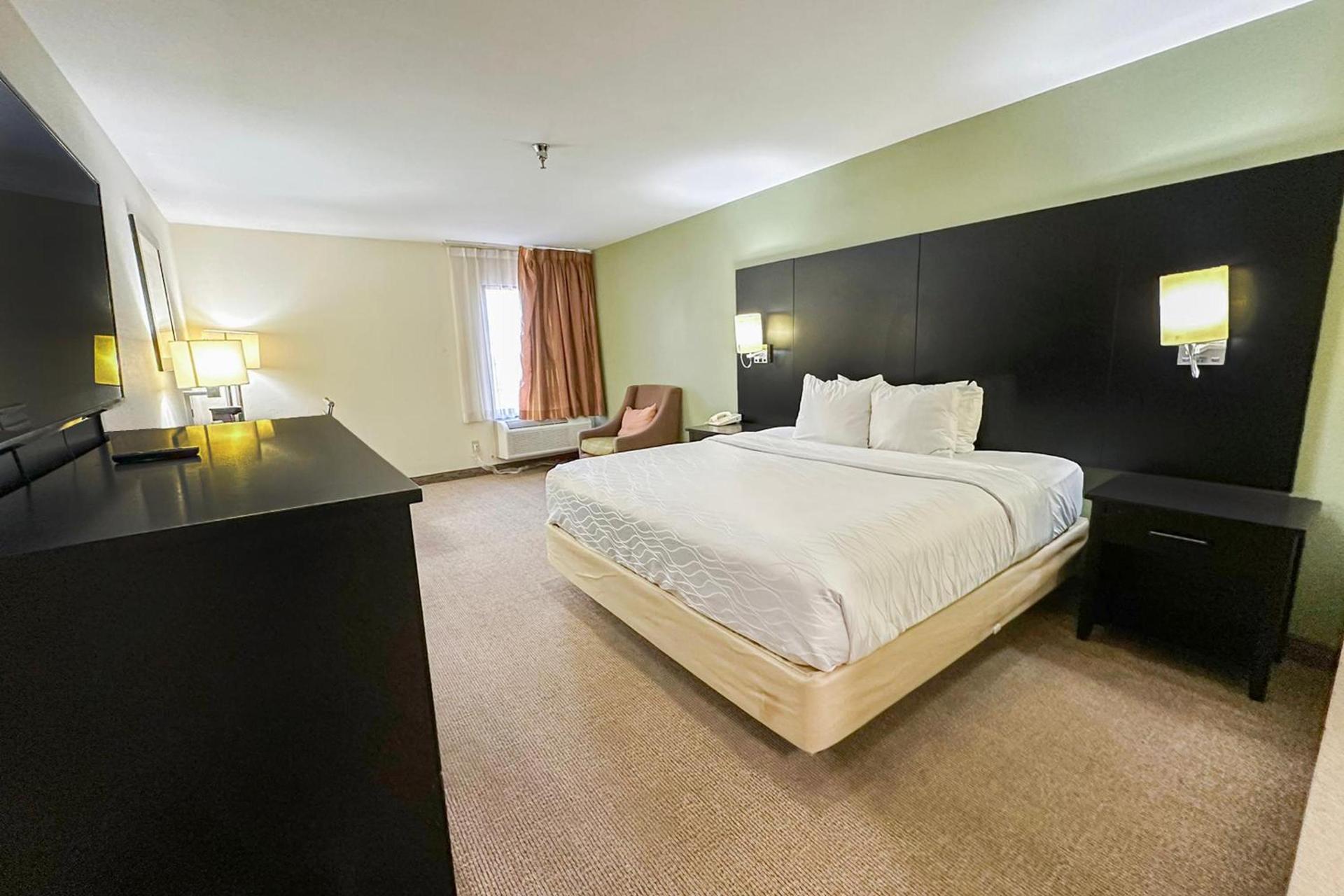 OYO Hotel Rome West GA photo 27