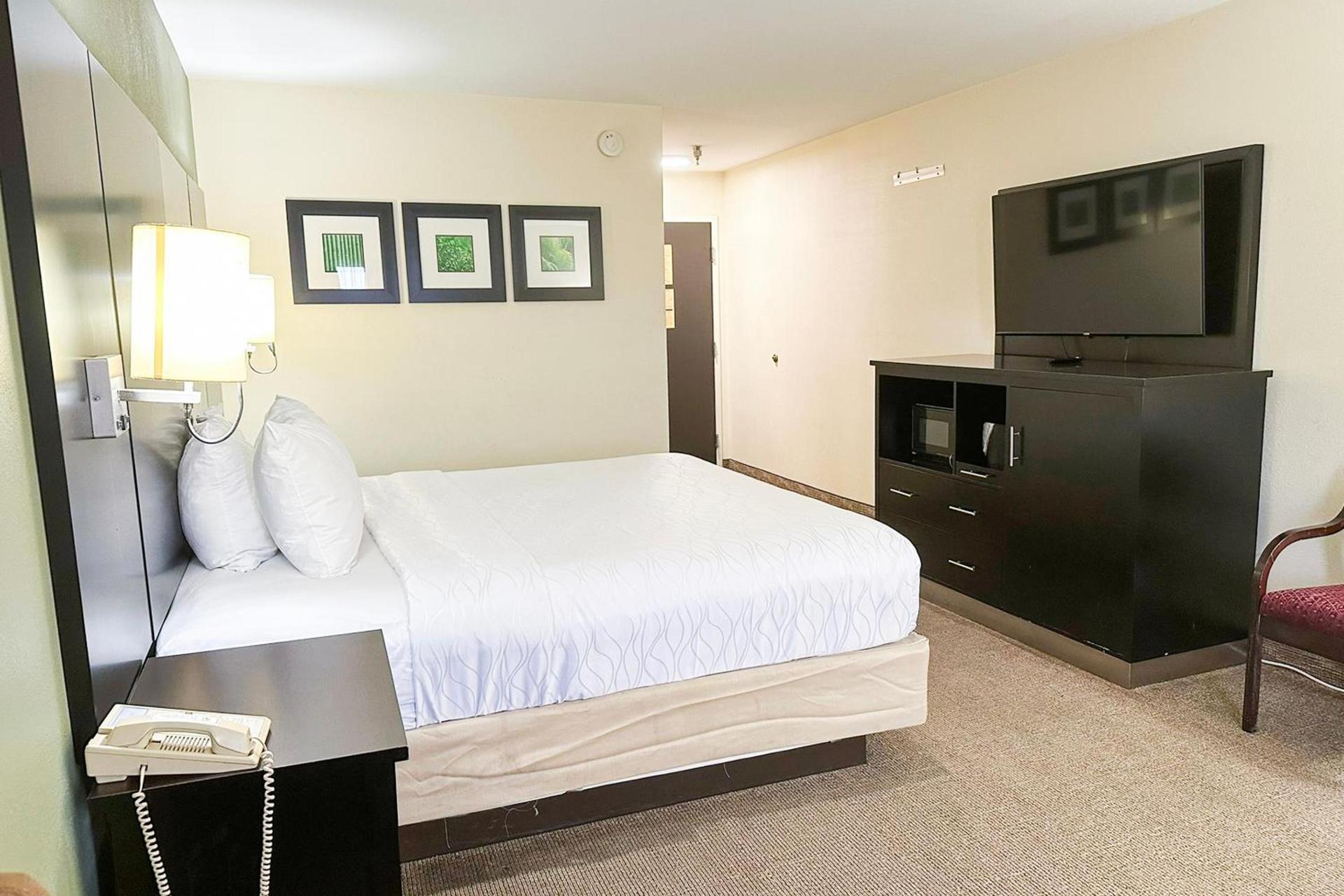 OYO Hotel Rome West GA photo 34