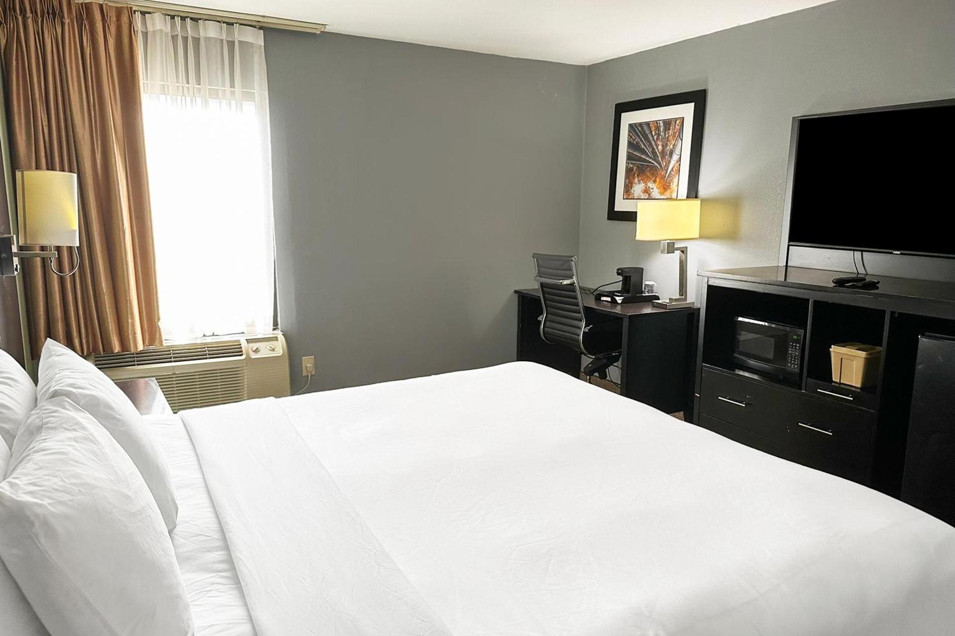 OYO Hotel Rome West GA photo 39