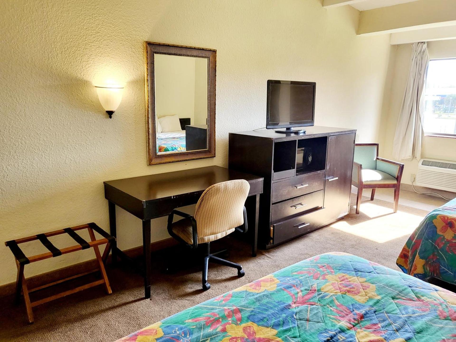 Metro Inn & Suites photo 24