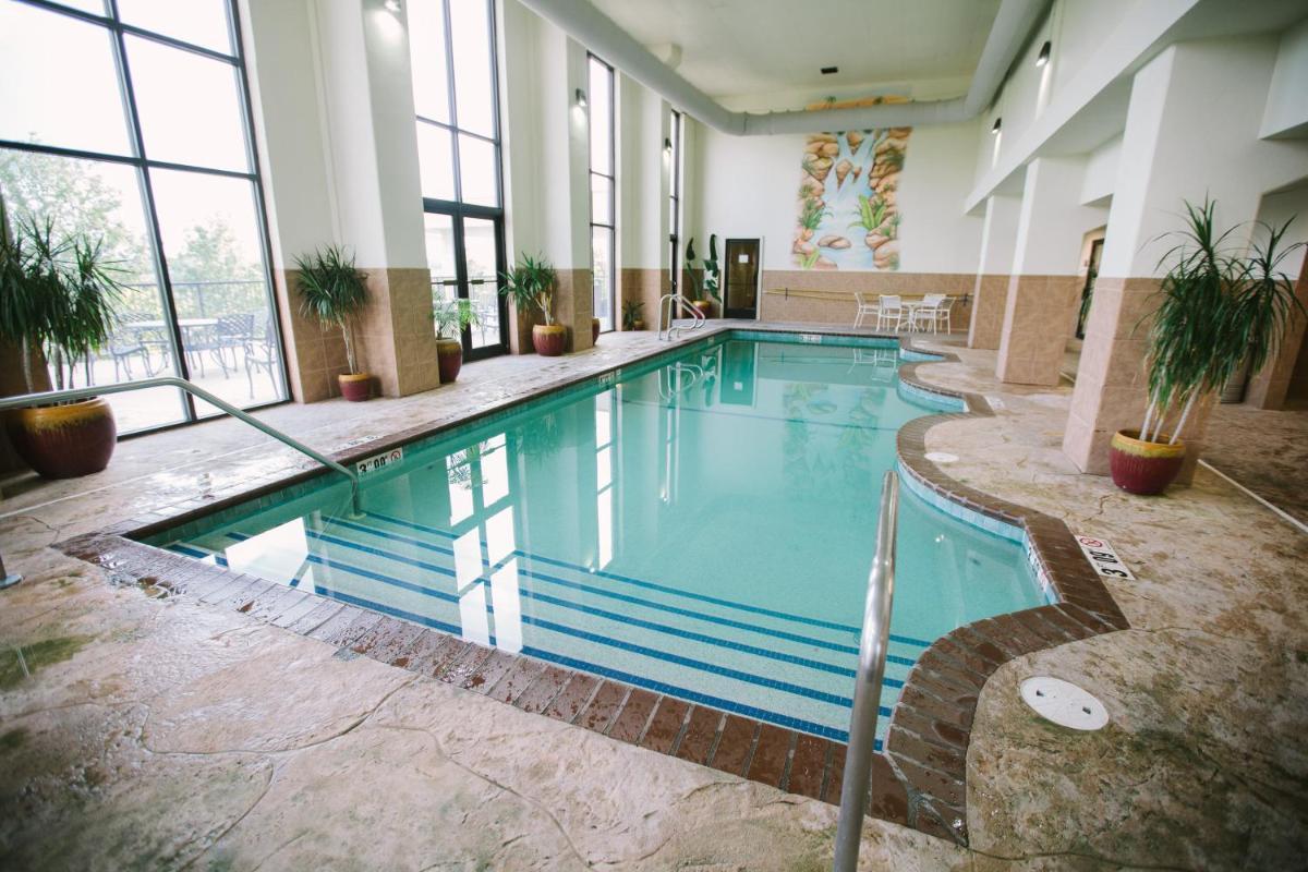 Grand Plaza Hotel Branson photo 18