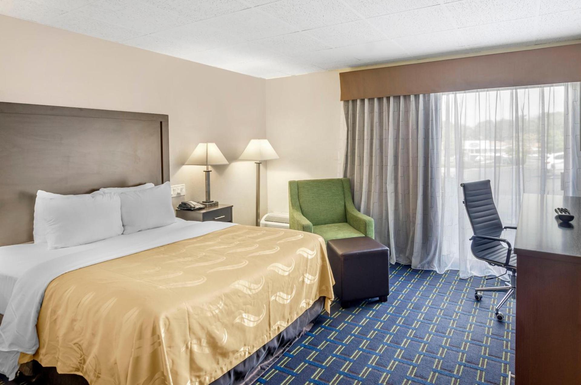 Econo Lodge Waynesboro - Skyline Drive photo 28