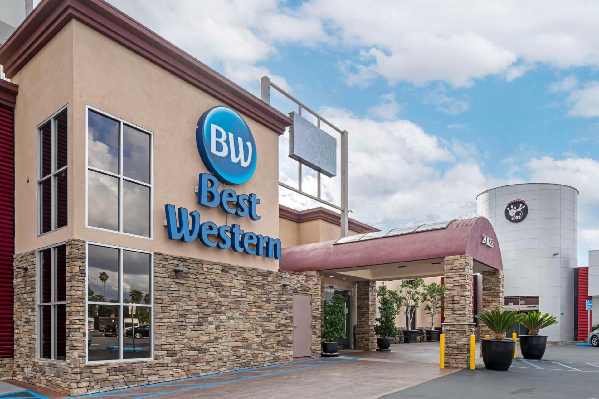 Best Western Canoga Park Motor Inn photo 13