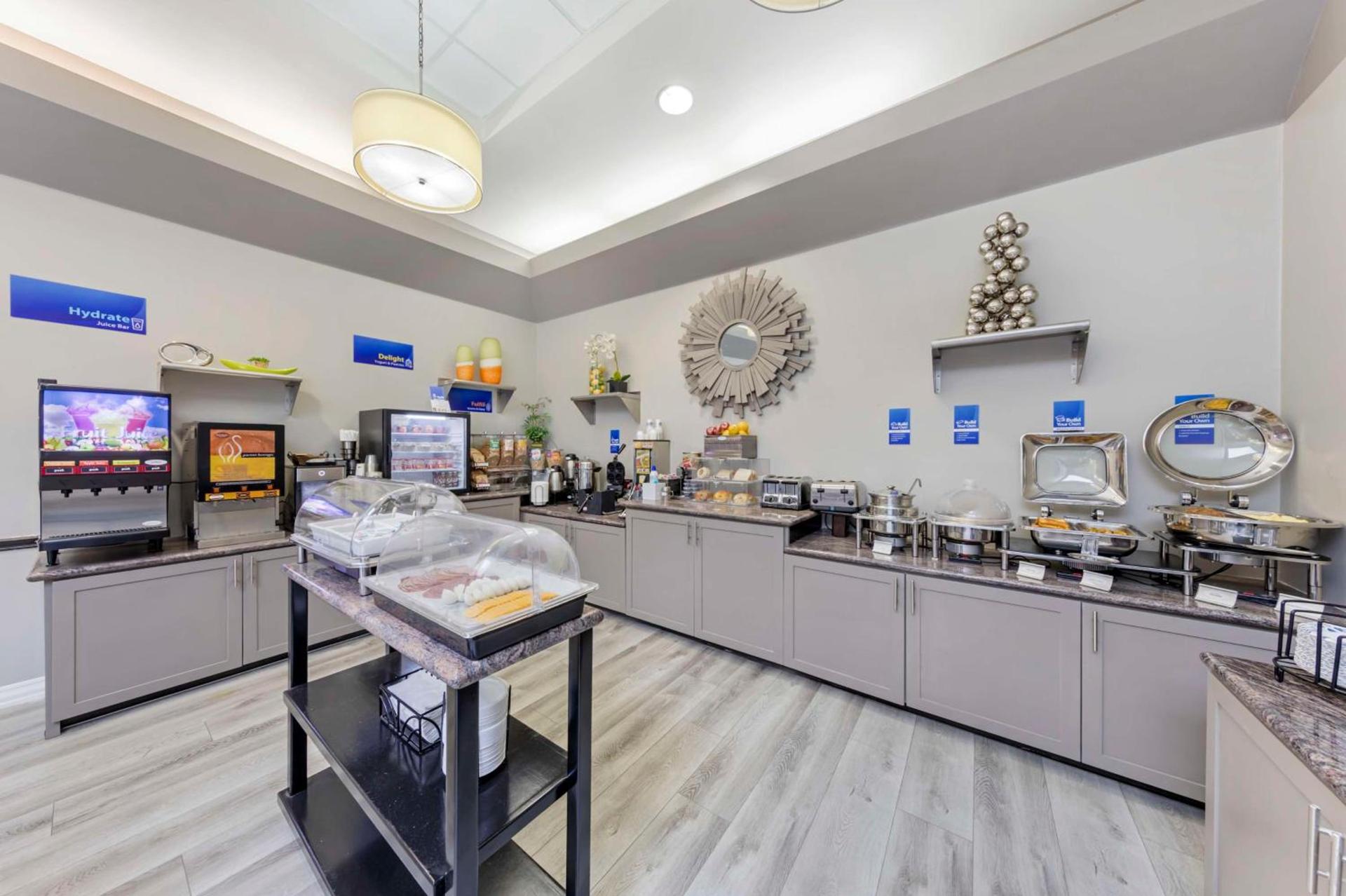Best Western Canoga Park Motor Inn photo 9