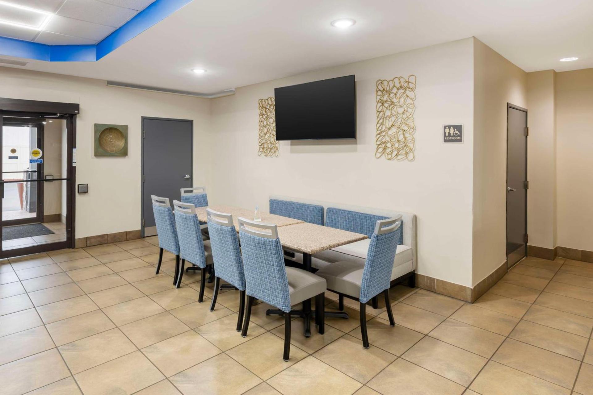 Best Western St. Louis Inn photo 42