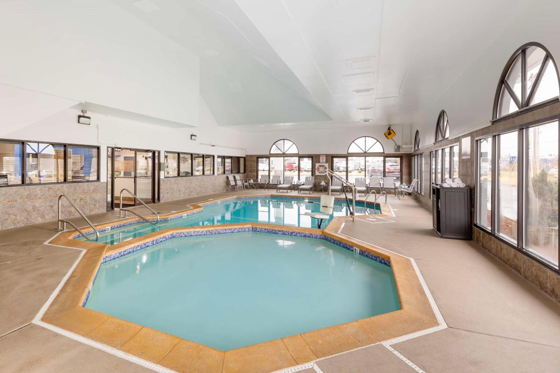 Best Western St. Louis Inn photo 32
