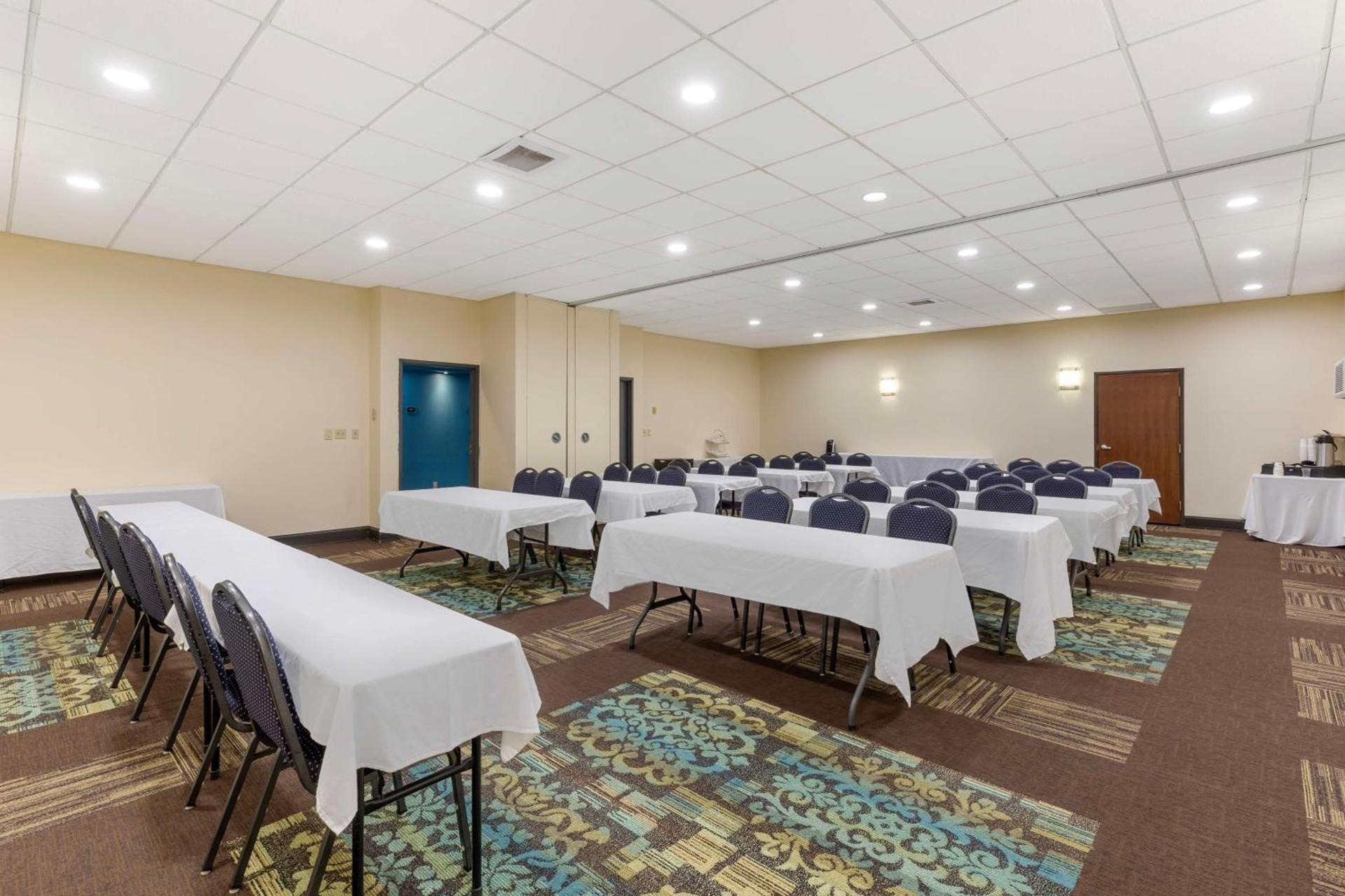 Best Western St. Louis Inn photo 7