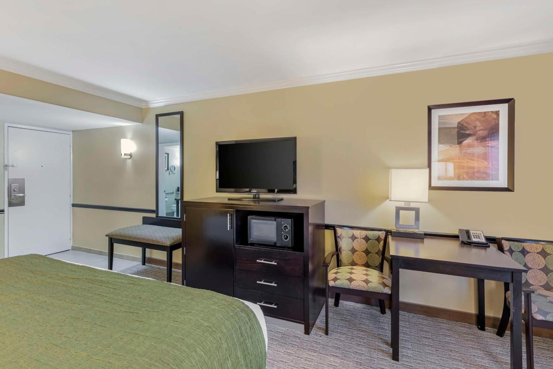 Best Western Canoga Park Motor Inn photo 32