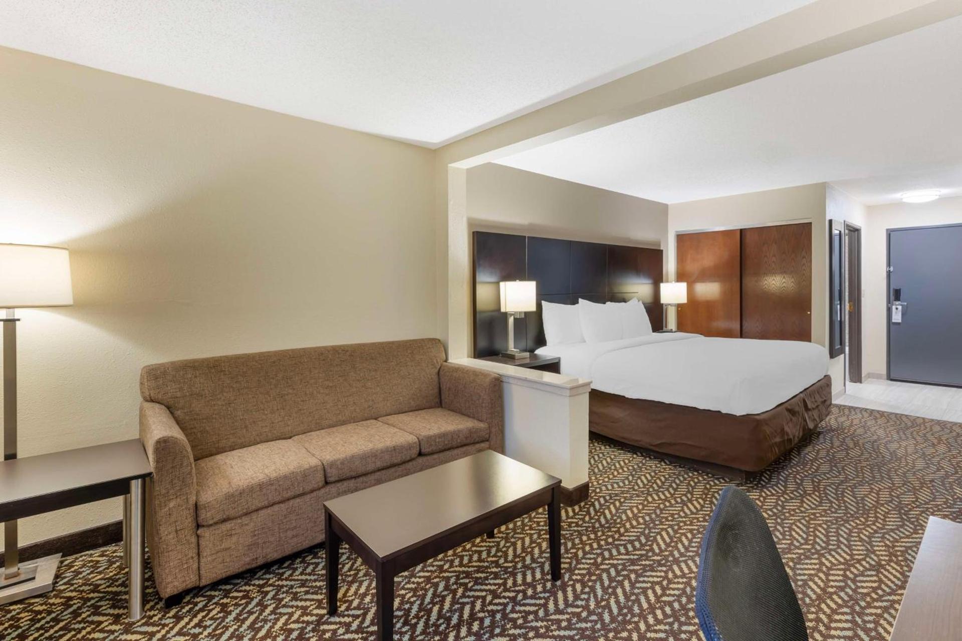 Best Western St. Louis Inn photo 25