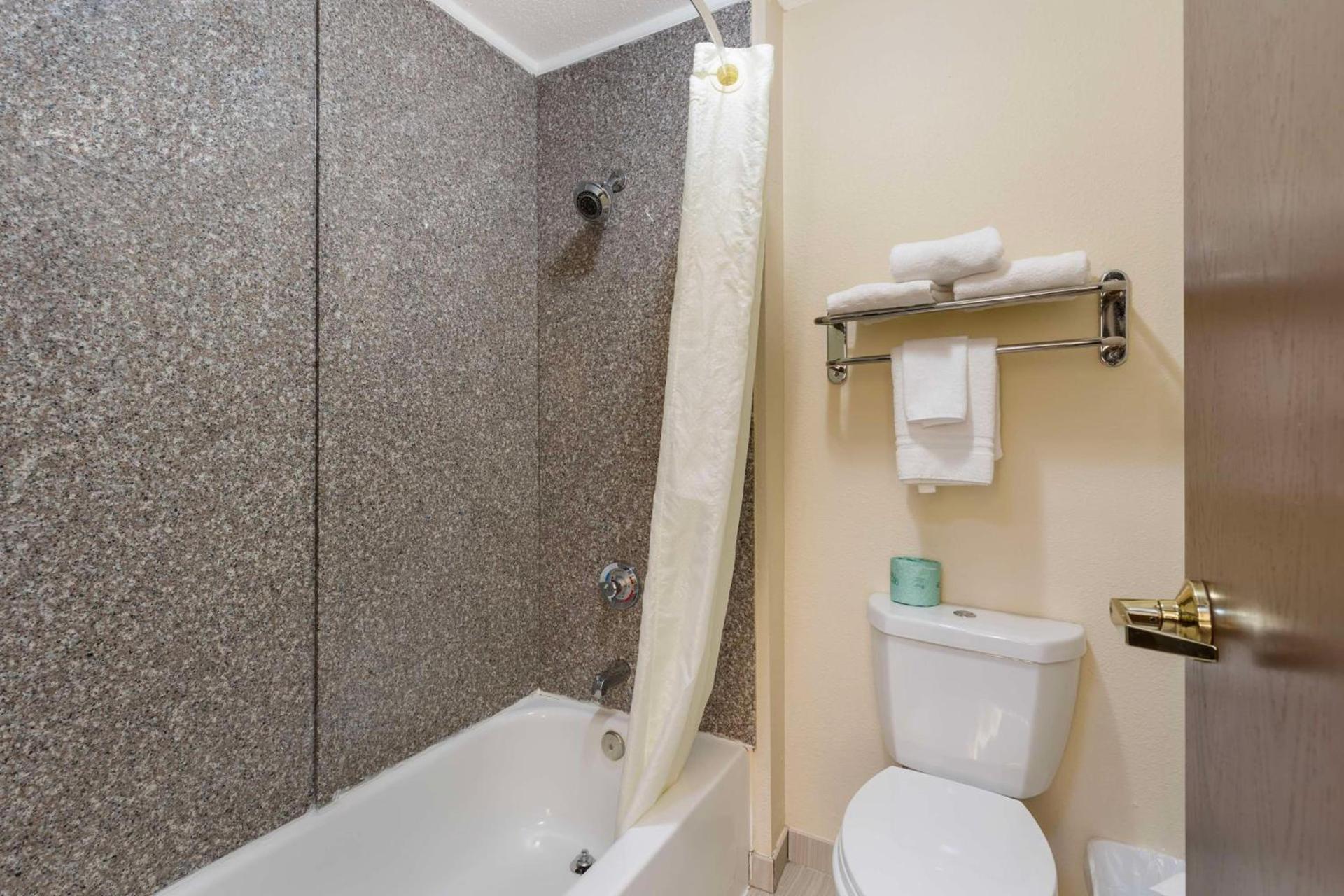 Best Western St. Louis Inn photo 30
