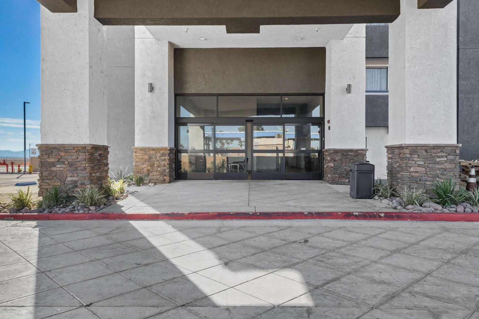 Studio 6 Suites Perris, CA photo 5