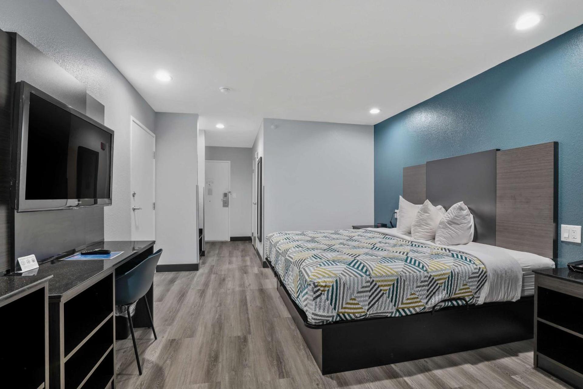 Studio 6 Suites Perris, CA photo 13