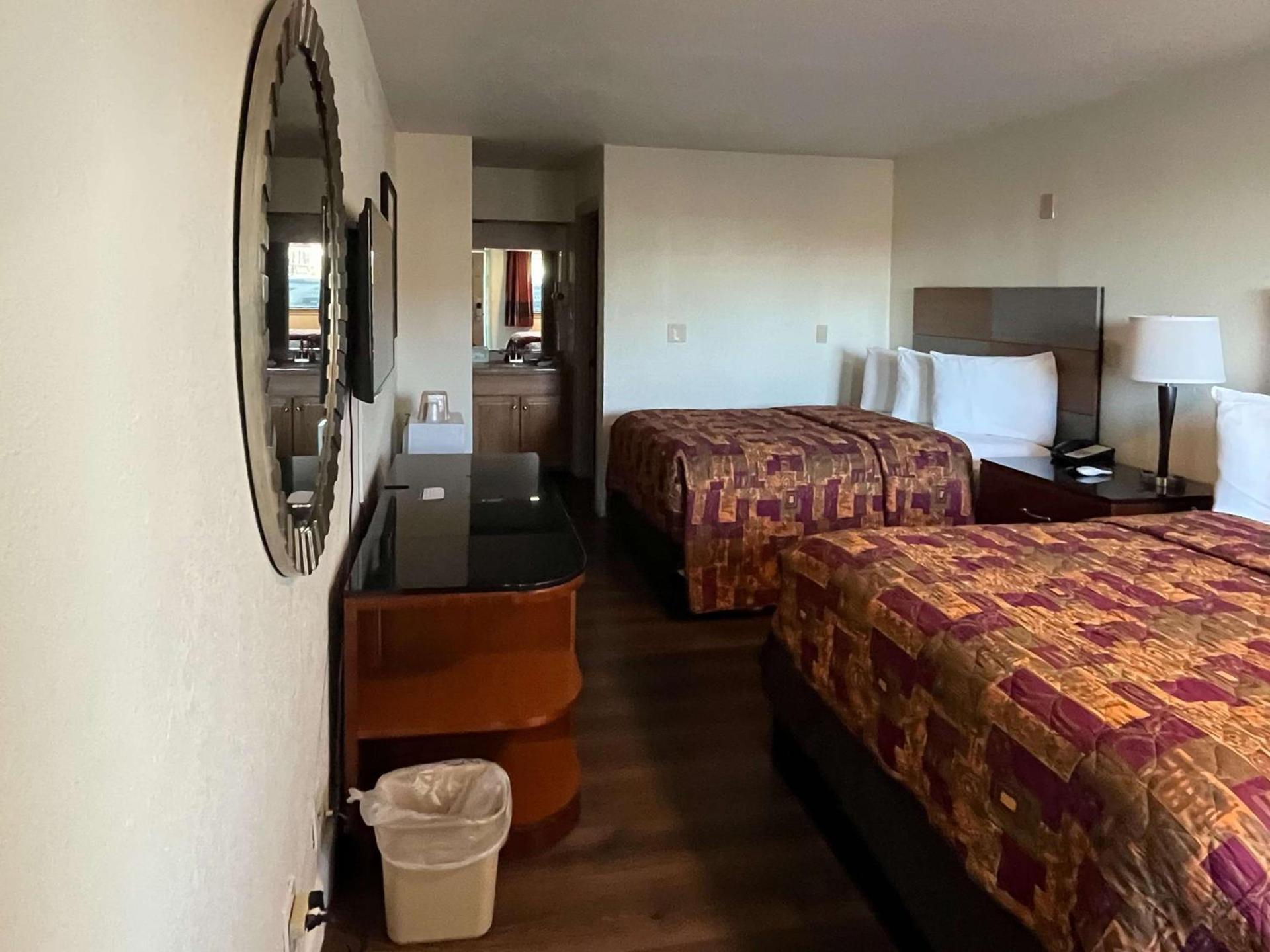 Motel 6 Classic Galveston, TX Beach-Seawall photo 34