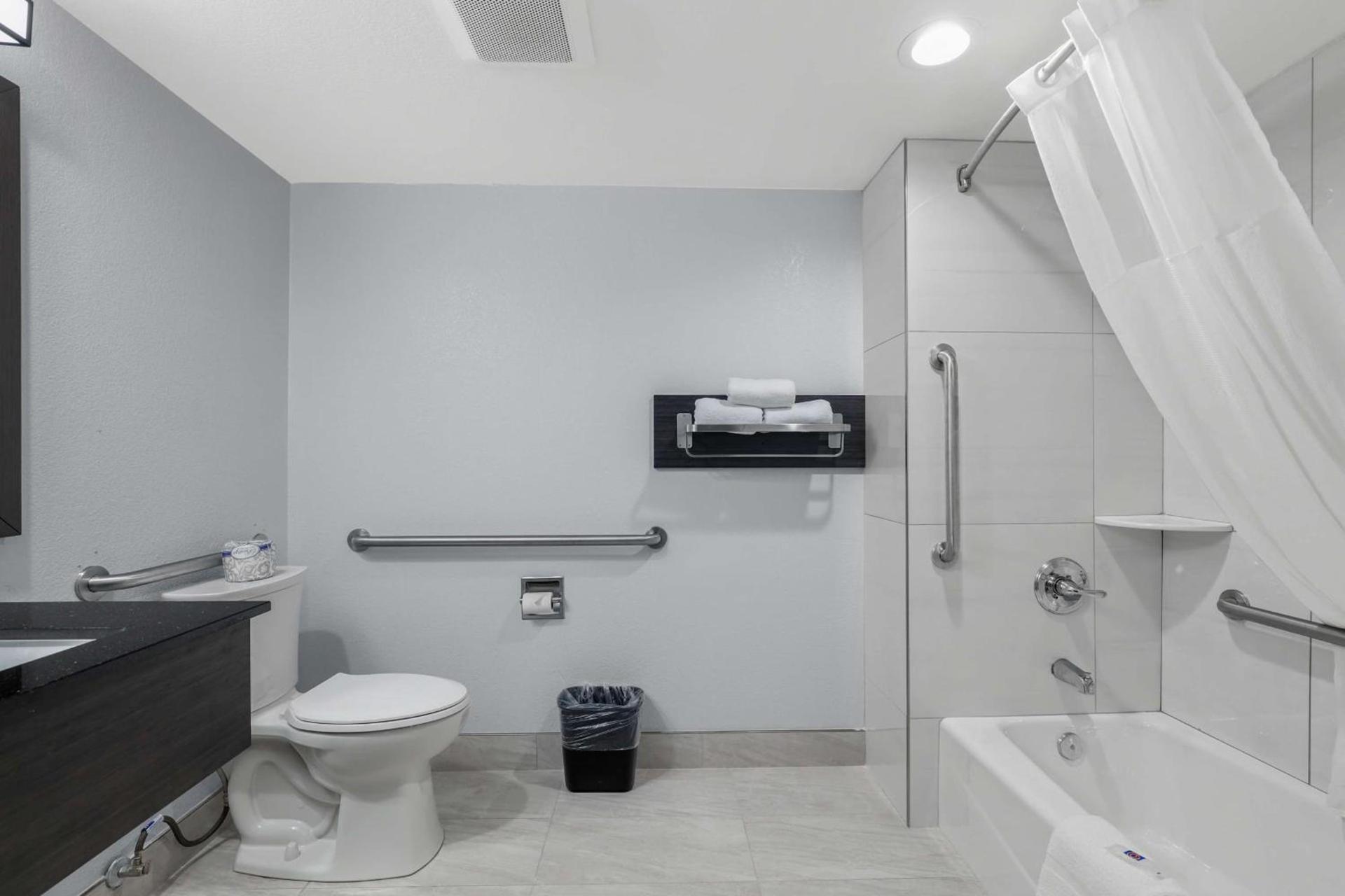 Studio 6 Suites Perris, CA photo 20