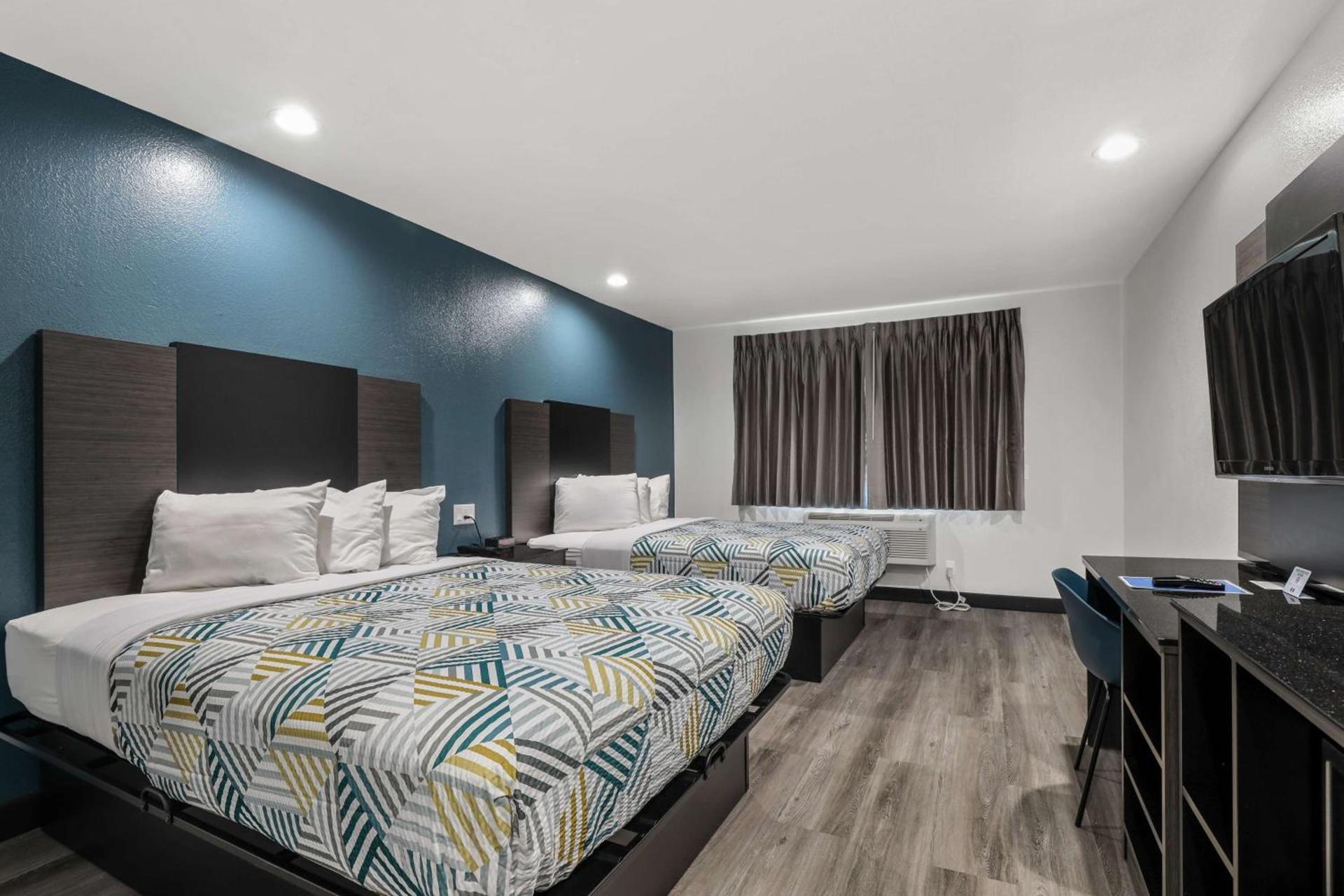 Studio 6 Suites Perris, CA photo 22