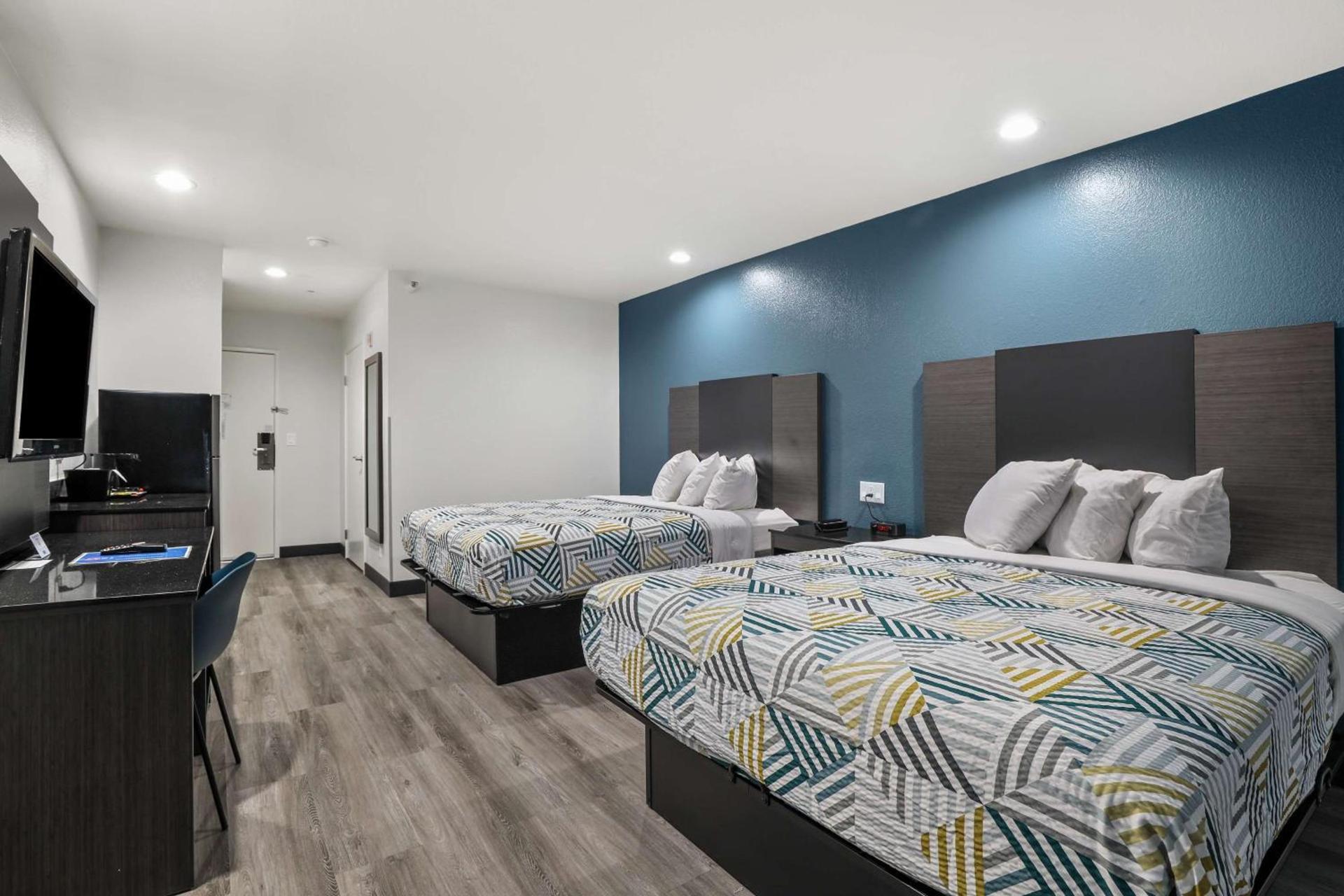 Studio 6 Suites Perris, CA photo 24