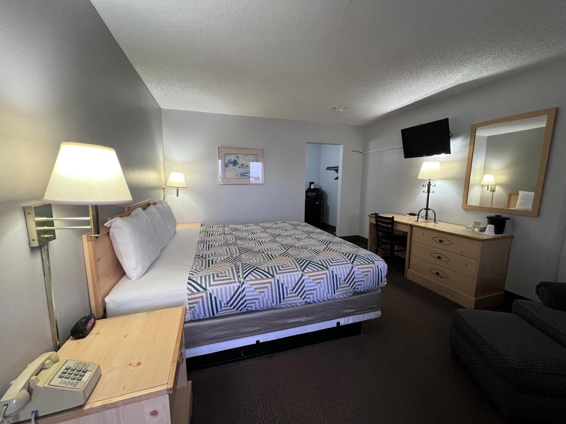 Regency Inn photo 19