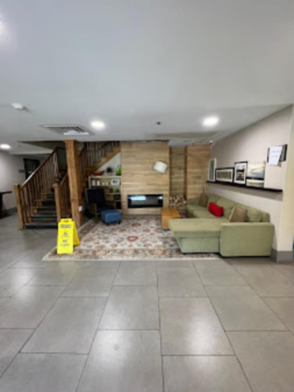 Radiant Inn and Suites photo 4