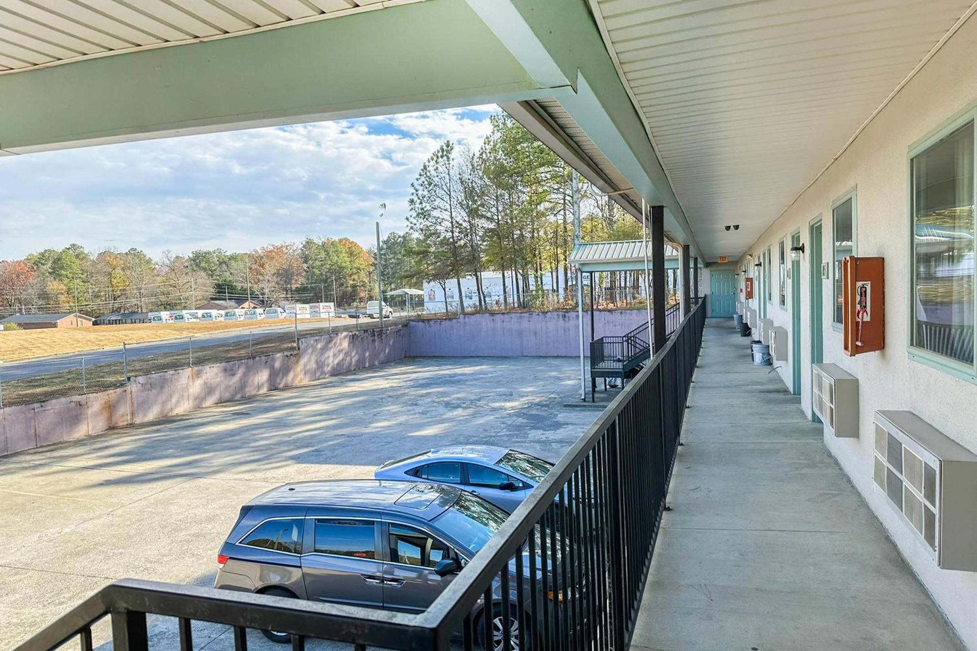 Garden Inn & Suites photo 10