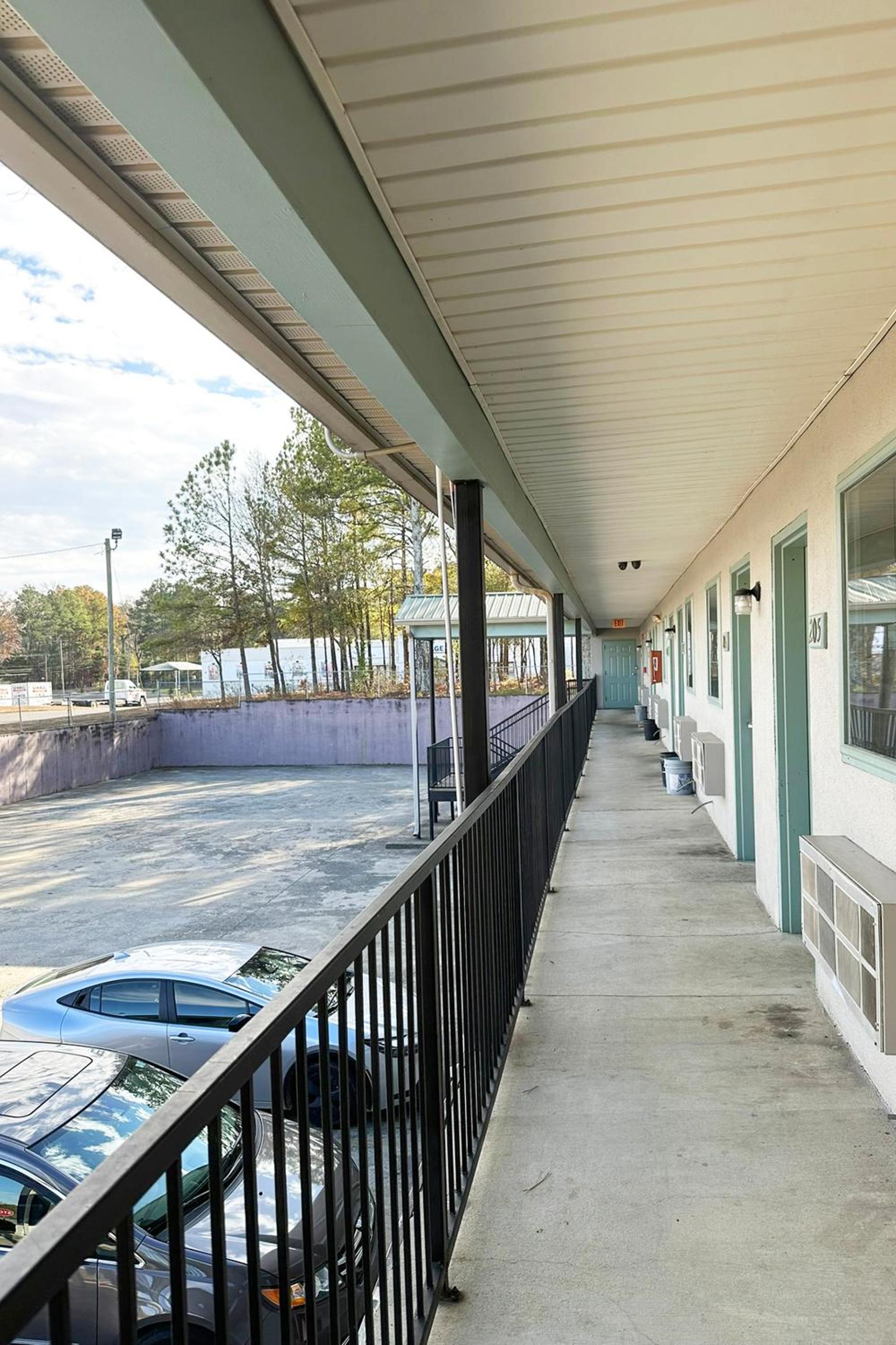 Garden Inn & Suites photo 70