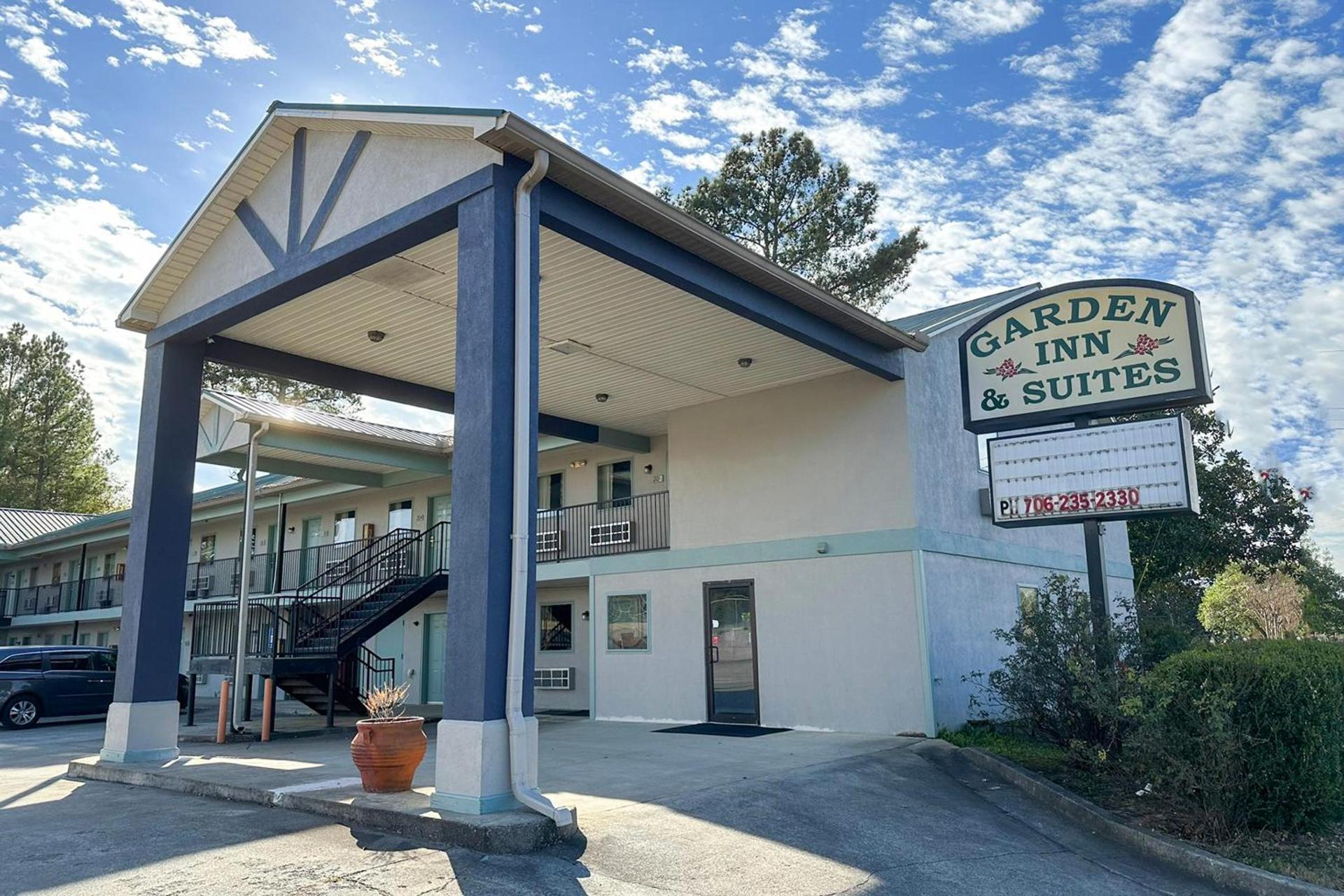 Garden Inn & Suites photo 24