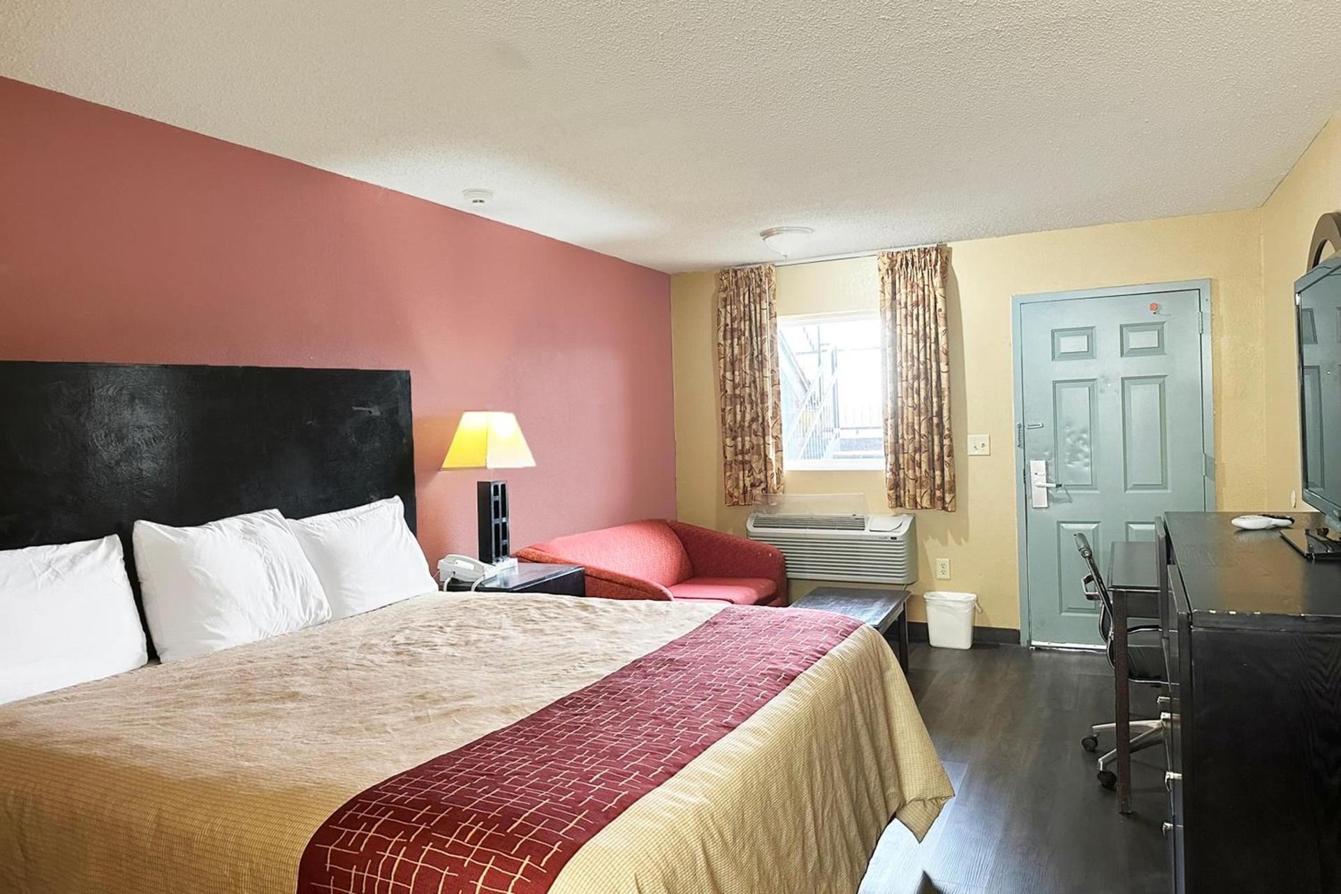 Garden Inn & Suites photo 12