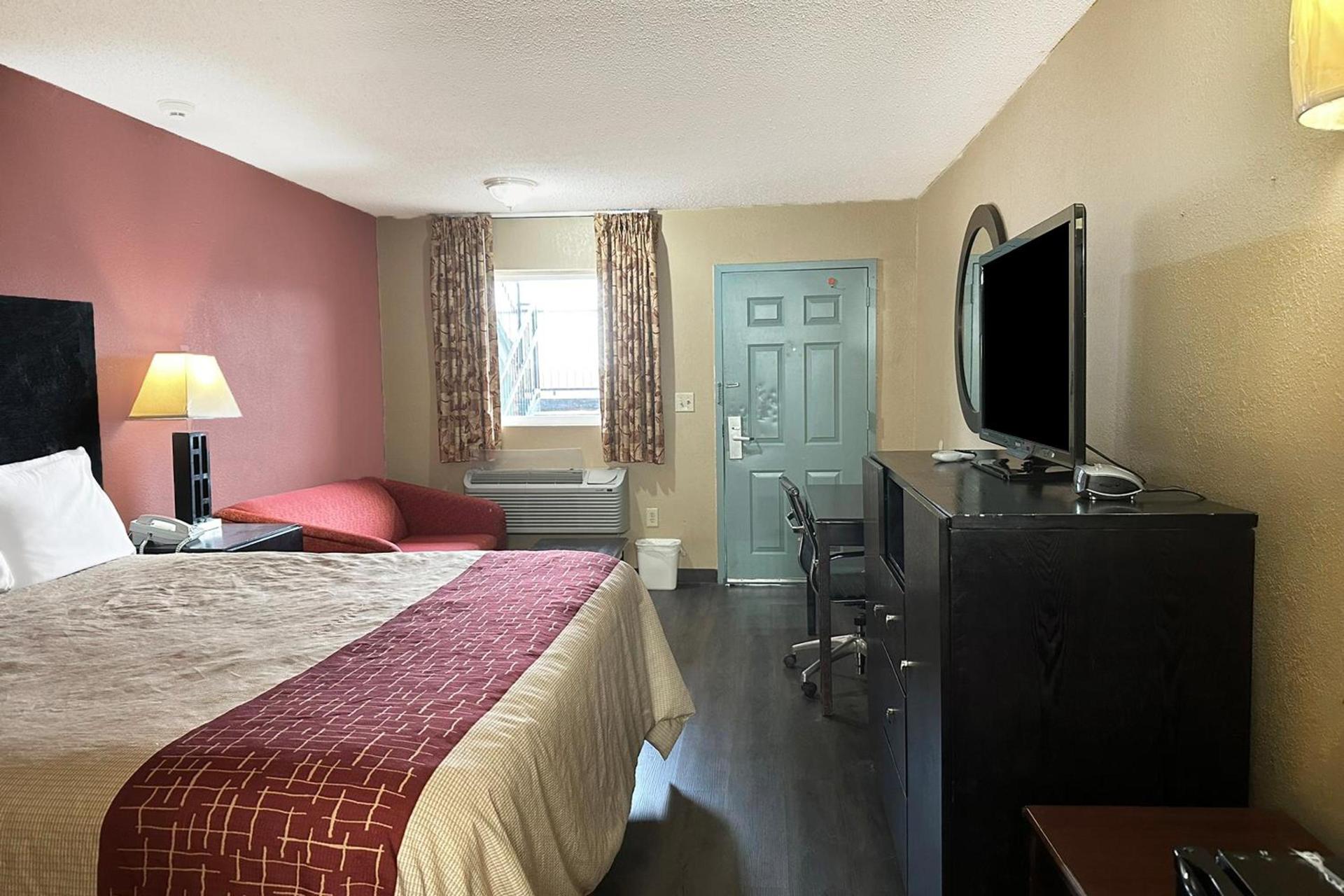 Garden Inn & Suites photo 14