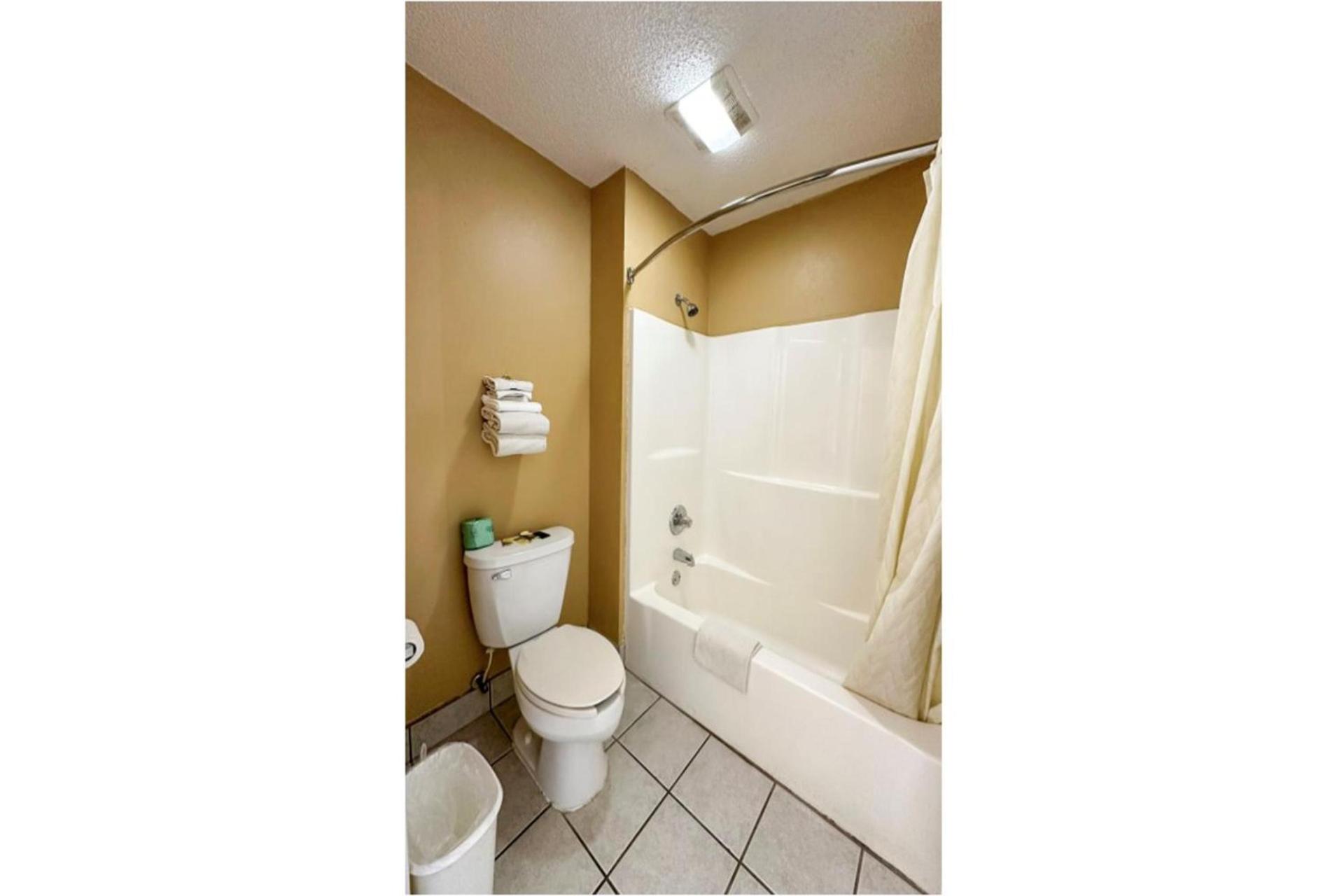Garden Inn & Suites photo 28