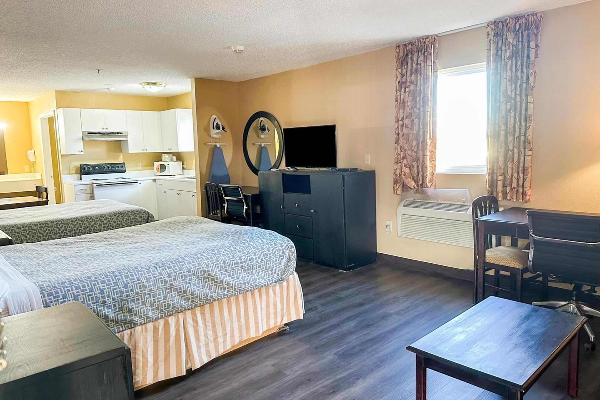 Garden Inn & Suites photo 32